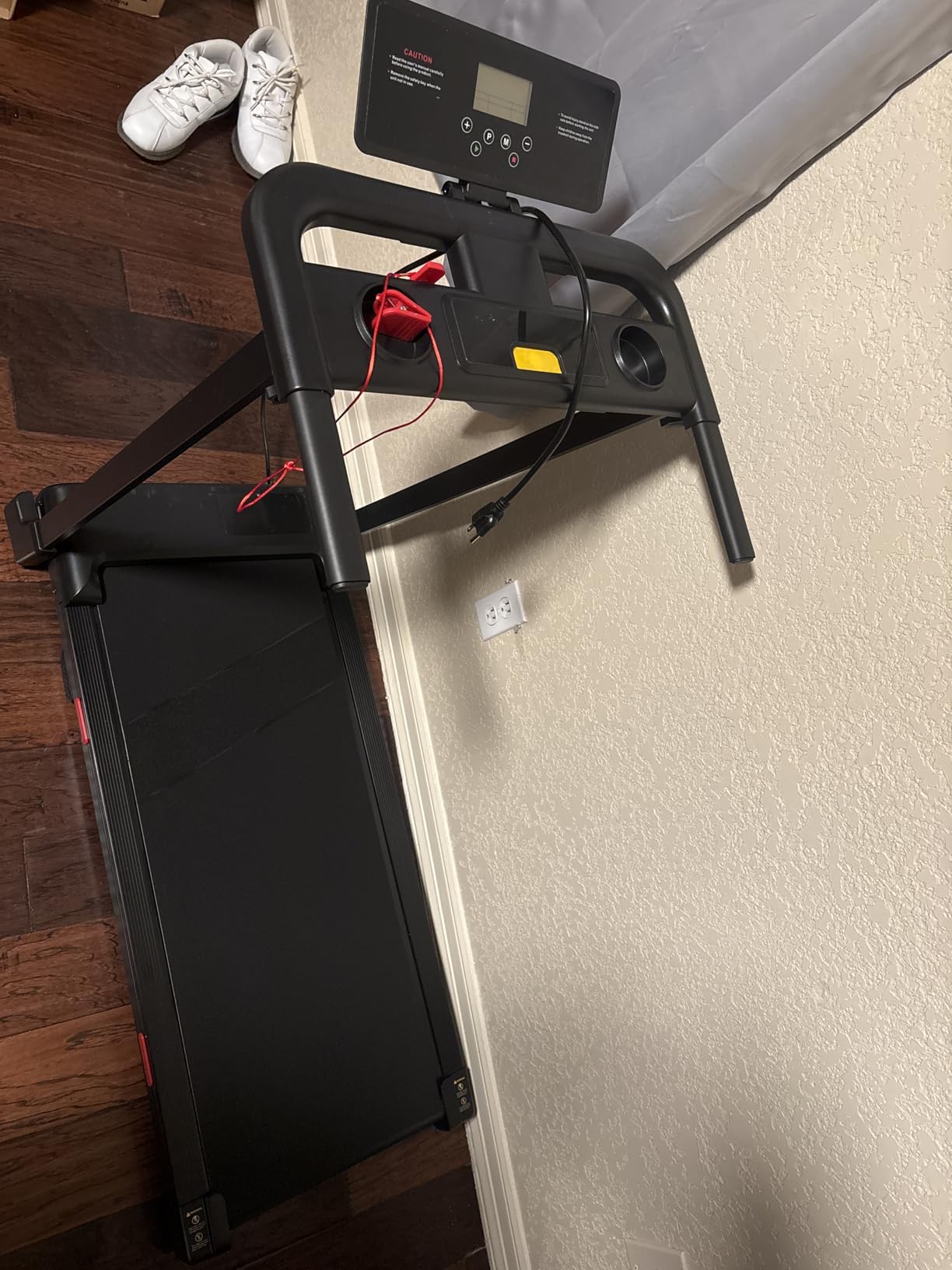 MCRG Walking Pad Treadmill with Incline, 2026 Upgrade Portable Walking pad Treadmill with Handle Bar, 0.6-7.6MPH Small Treadmills Walking Pad for Home Small, 3.5HP, 350LBS customer photo 2