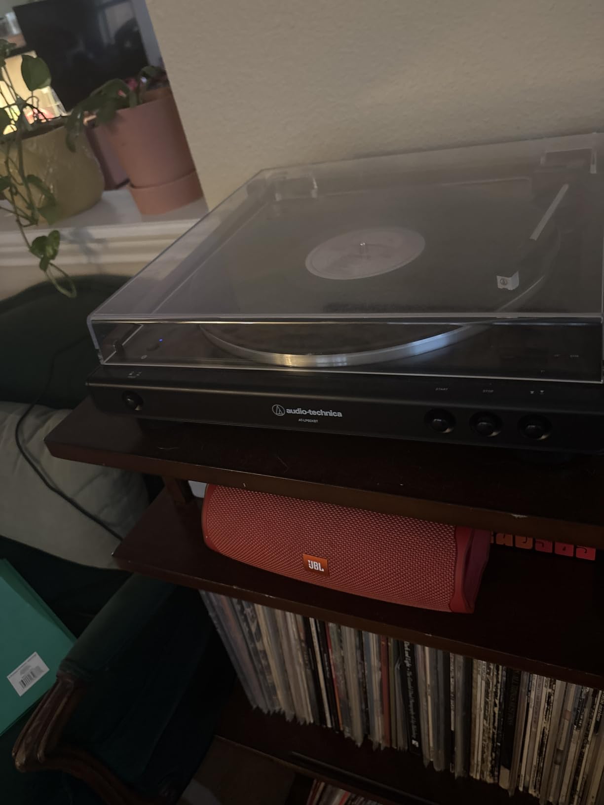 Audio-Technica AT-LPGO-BT Fully Automatic Wireless Belt-Drive Turntable (Gun-Metal/Black) customer photo 2