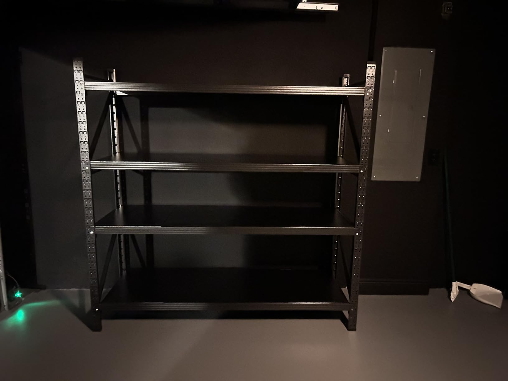 7000lbs heavy duty garage shelving units,79