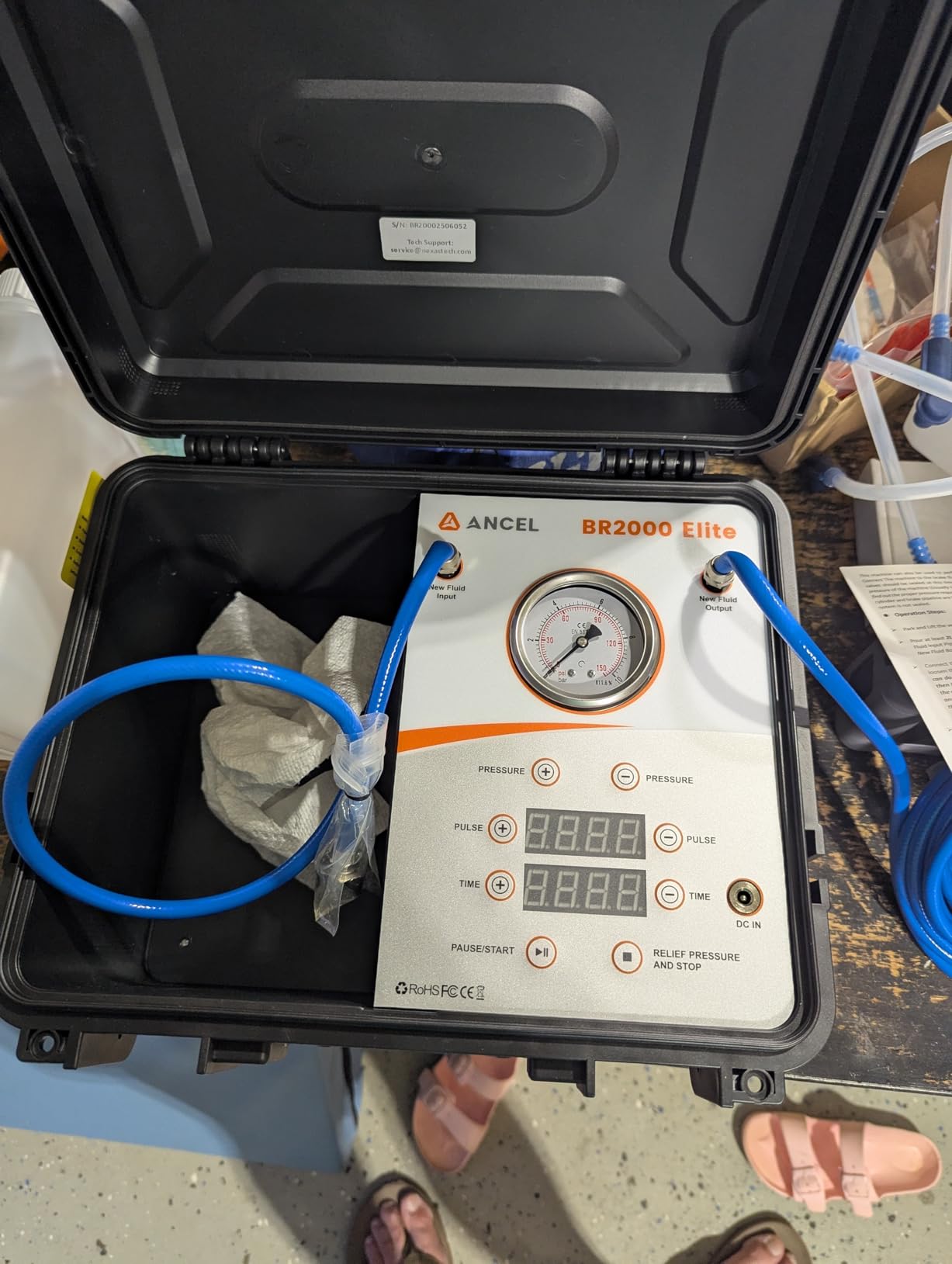 ANCEL BR2000 Elite One Person Brake Bleeder Kit - 4-Wheel Simultaneous Smart Pulse Fluid Exchanger for ABS Systems, Portable 12V Powered customer photo 1