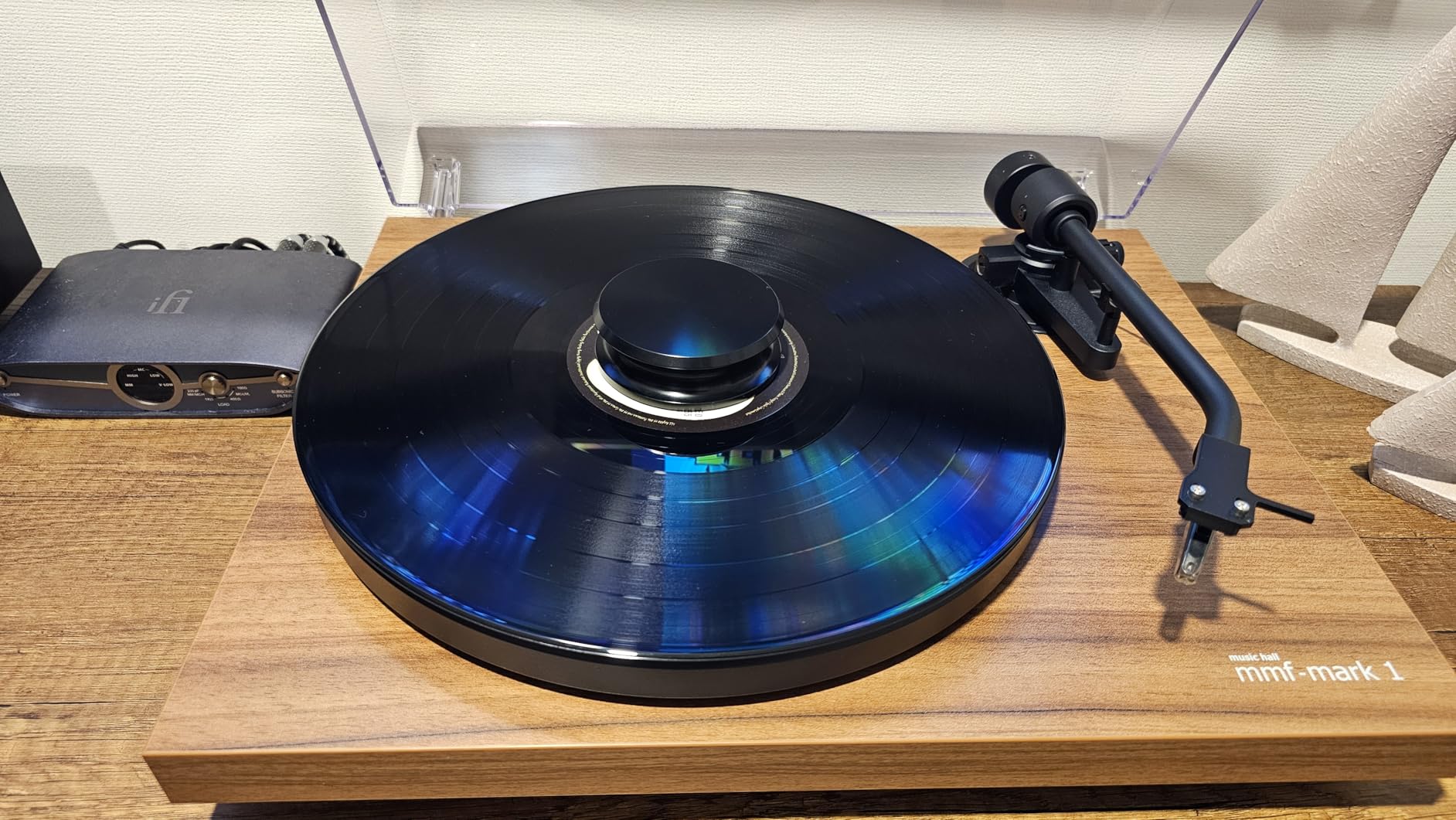 Bluetooth Turntable HiFi System with 36 Watt Bookshelf Speakers, Patend Designed Vinyl Record Player with Magnetic Cartridge, Bluetooth Playback and Auto Off customer photo 2