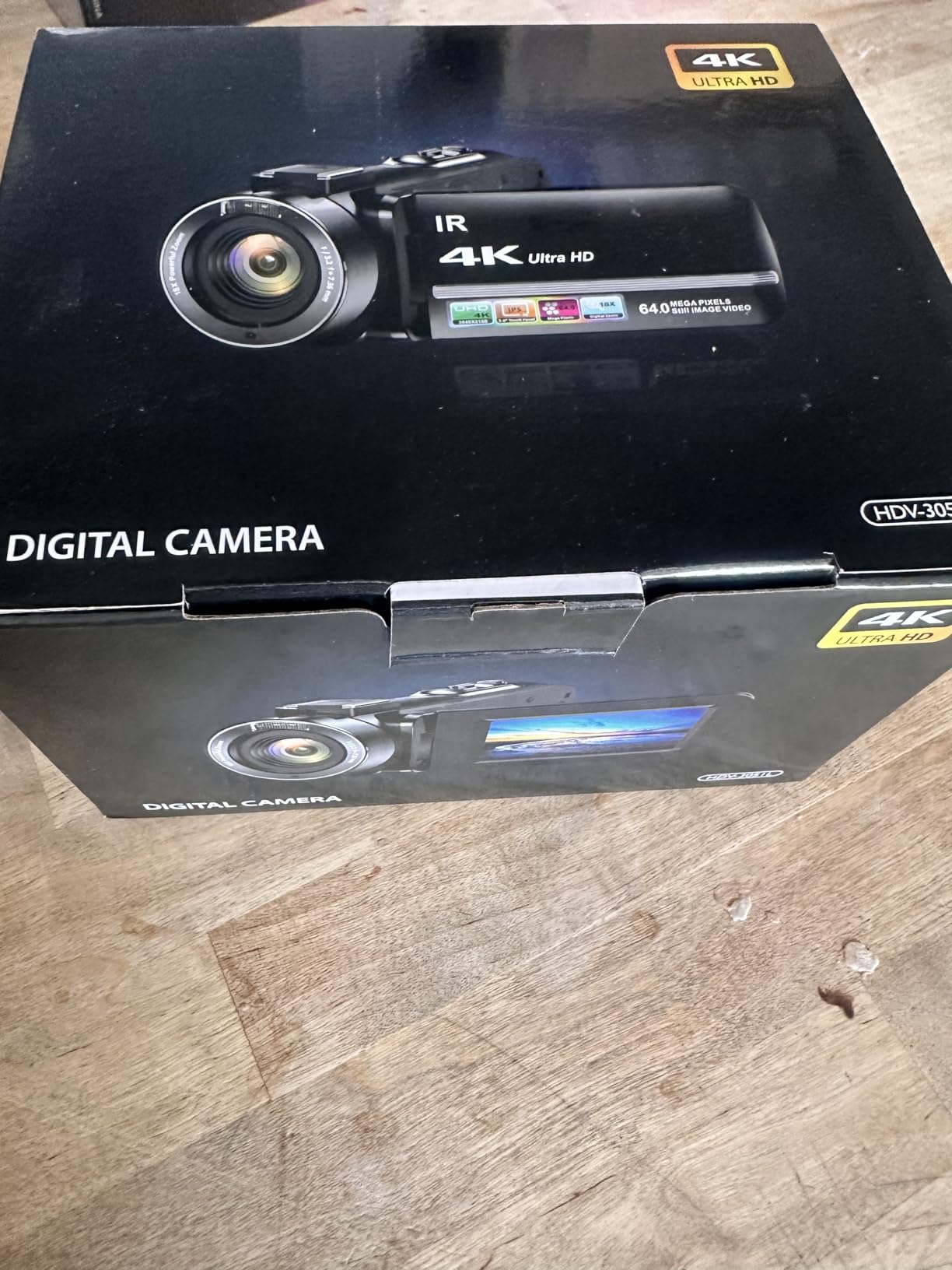 4K Video Camera Camcorder UHD 64MP Vlogging Camera for YouTube 18x Digital Zoom 3