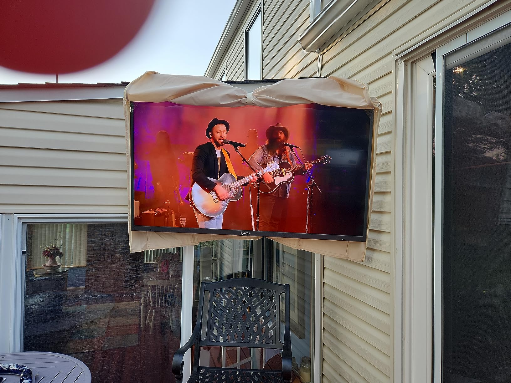 SYLVOX 55 inch Outdoor Mini-LED QLED TV, 4K Ultra HD Smart Google TVs, 2000 Nits Full Sun, Anti-Glare Screen, 120Hz Refresh Rate, IP55 Waterproof, Dual 30W Dolby Atmos Speaks (Cinema/2025) customer photo 1