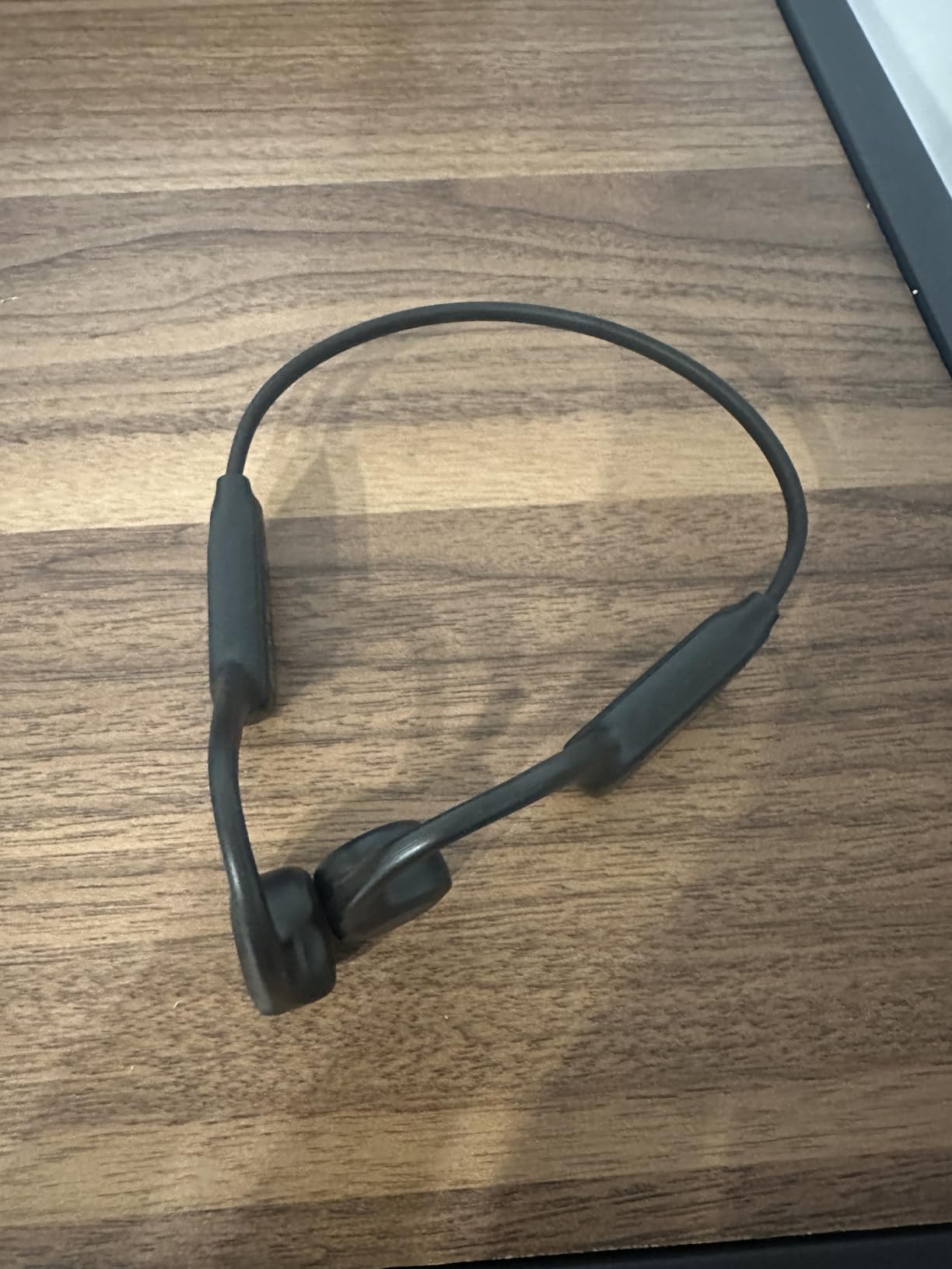 TECKNET Bone Conduction Headphones, Bluetooth V6.0 Open Ear Headphones, Wireless Headphones 10H Playtime & IPX5 Waterproof, Comfortable Fit Built-in Mic, Sport Headphone for Running & Workout -Black customer photo 1