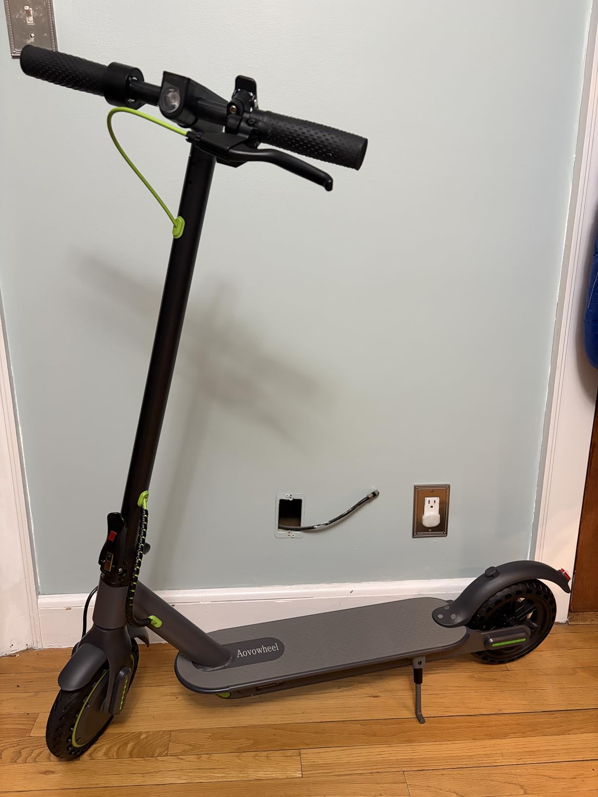Electric Scooter for Adults, Folding E Scooter with 350W/500W Motor 16/24 Mph Top Speed, Max 19-23 Miles Long Range, 8.5''/10''/14''Tires Commuting Scooters with Dual Brakes System, APP customer photo 1
