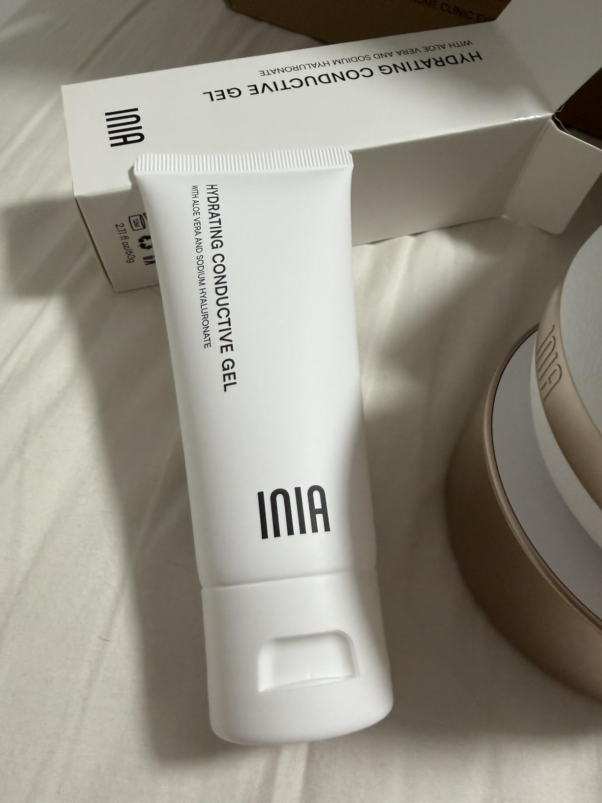 INIA SPHERA Upgraded 8-in-1 Microcurrent Facial Device for Face & Neck - Red Light, Thermal & Cooling Beauty Tool, 5 Custom Modes, At-Home Skin Stimulation & Glow Care Skincare Tool customer photo 1