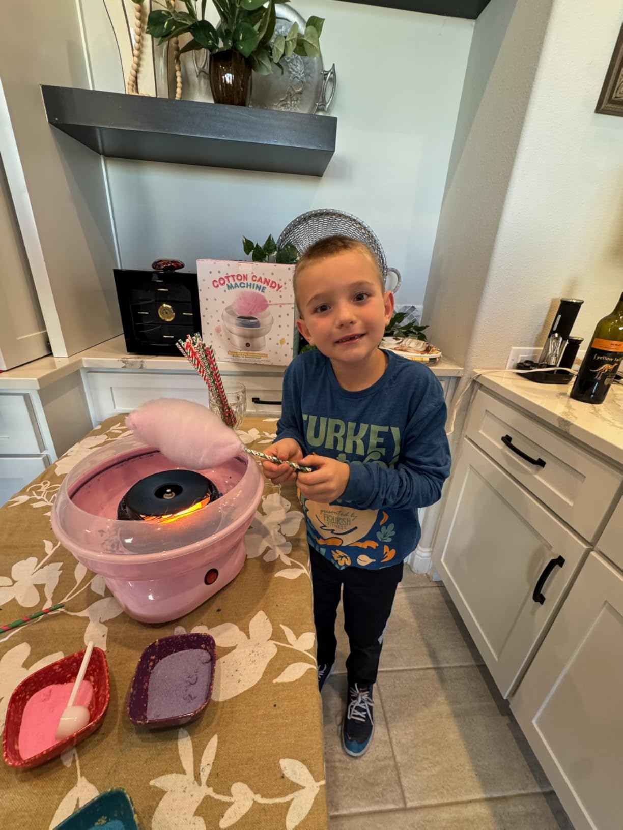 Cotton Candy Machine for Kids & Family, Mini Pink Vintage Cotton Candy Maker with 40 Sticks & Sugar Scoop, Ideal for Birthday Christmas Party Gifts customer photo 1