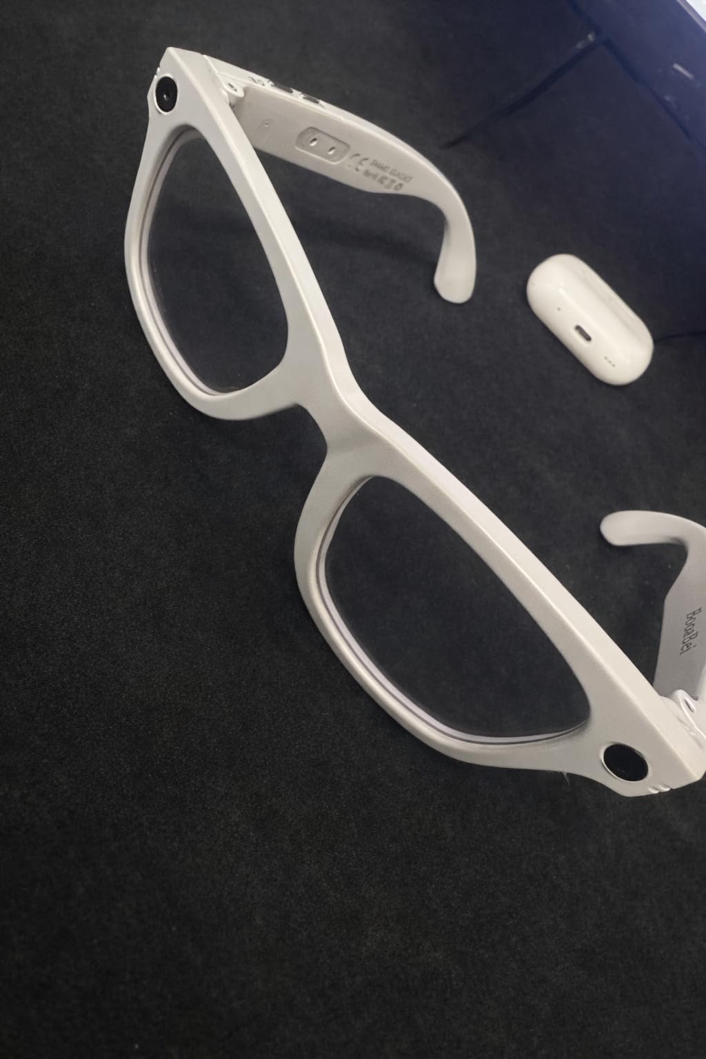 AI Smart Glasses with Camera and Bluetooth, 8MP 2K HD Camera Glasses, AI Voice Control, AI Photo Recognition and Translation, Smart Anti-Blue Light Glasses, IP67 Waterproof customer photo 1