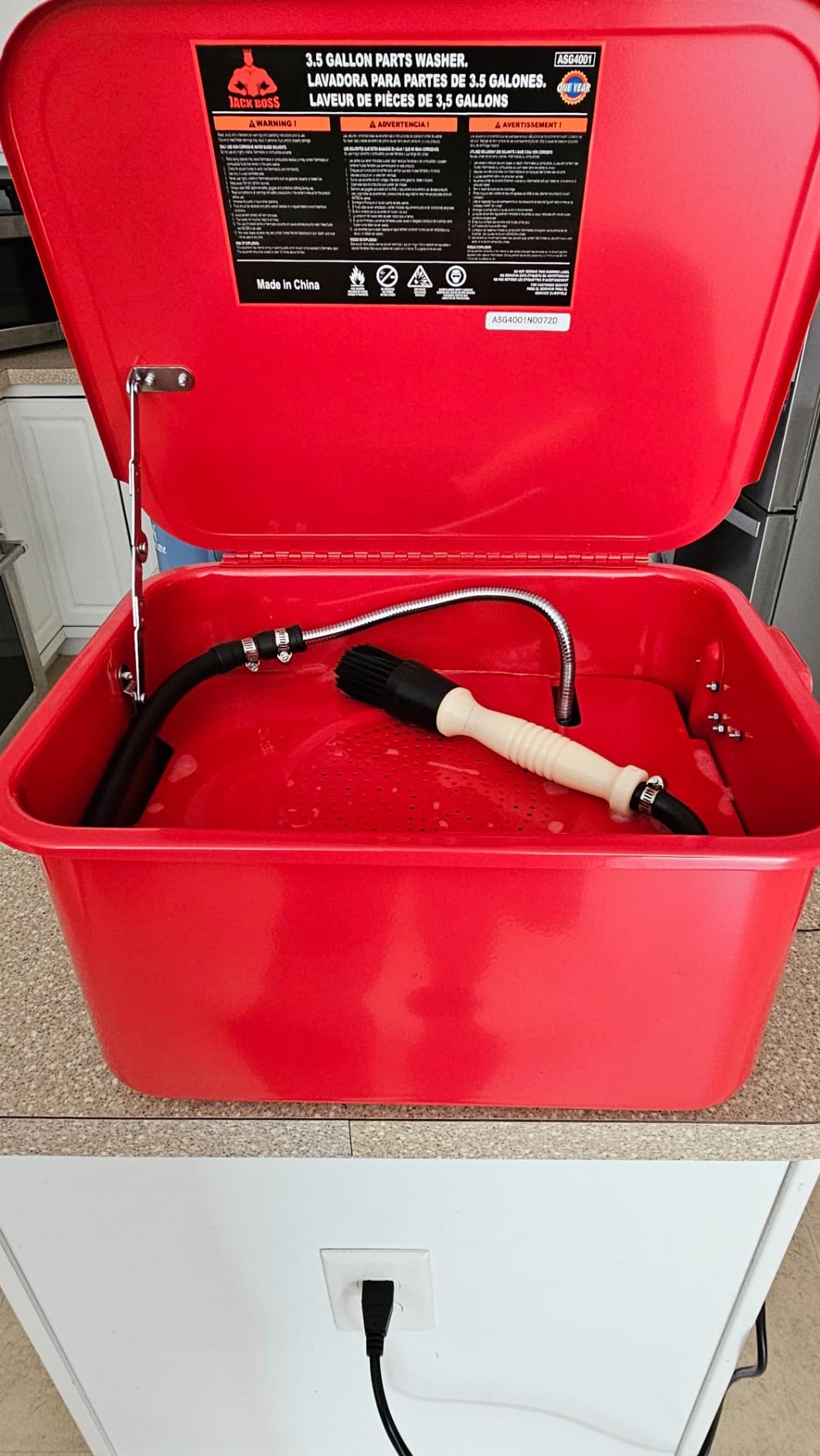 Jack Boss 5 Gallon Capacity Portable Plastic Automotive Parts Washer Cleaner to Degrease Small Parts and Tools 5 Gallon Capacity customer photo 1