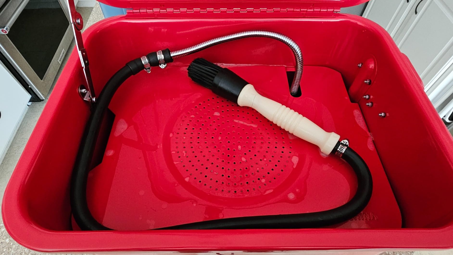 Jack Boss 5 Gallon Capacity Portable Plastic Automotive Parts Washer Cleaner to Degrease Small Parts and Tools 5 Gallon Capacity customer photo 2