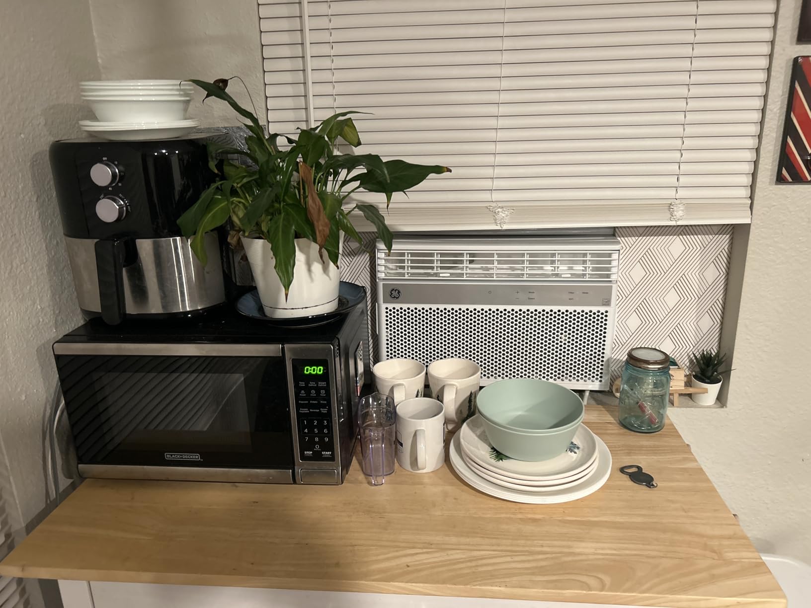 BLACK+DECKER Over the Range Microwave Oven with Air Fryer, Convection, and Bake Modes, 1.5 cu.ft., Stainless Steel, 900 Watts, EC942K6CE-SS customer photo 2