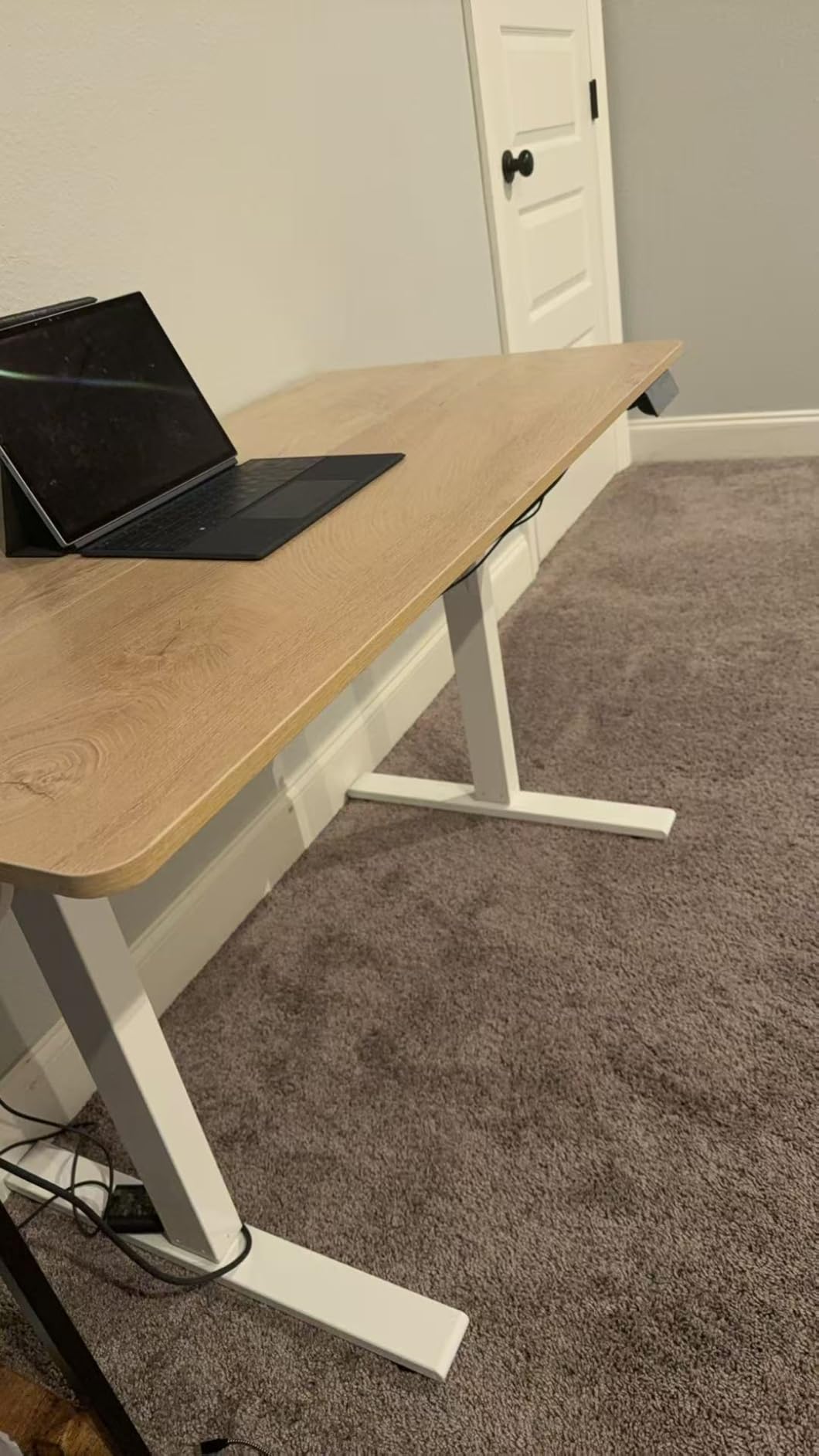 BANTI 48 x 24 Inches Standing Desk, Ergonomic, Electric Height Adjustable, Sit and Stand Up, Computer Office Desk with Splice Board, White Frame/Maple Top customer photo 2