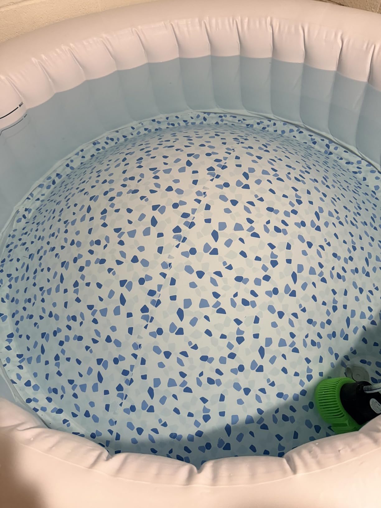 Bestway SaluSpa Miami 2 to 4 Person Inflatable Hot Tub, Round Energy-Efficient Portable Outdoor Spa with 120 AirJets, 71