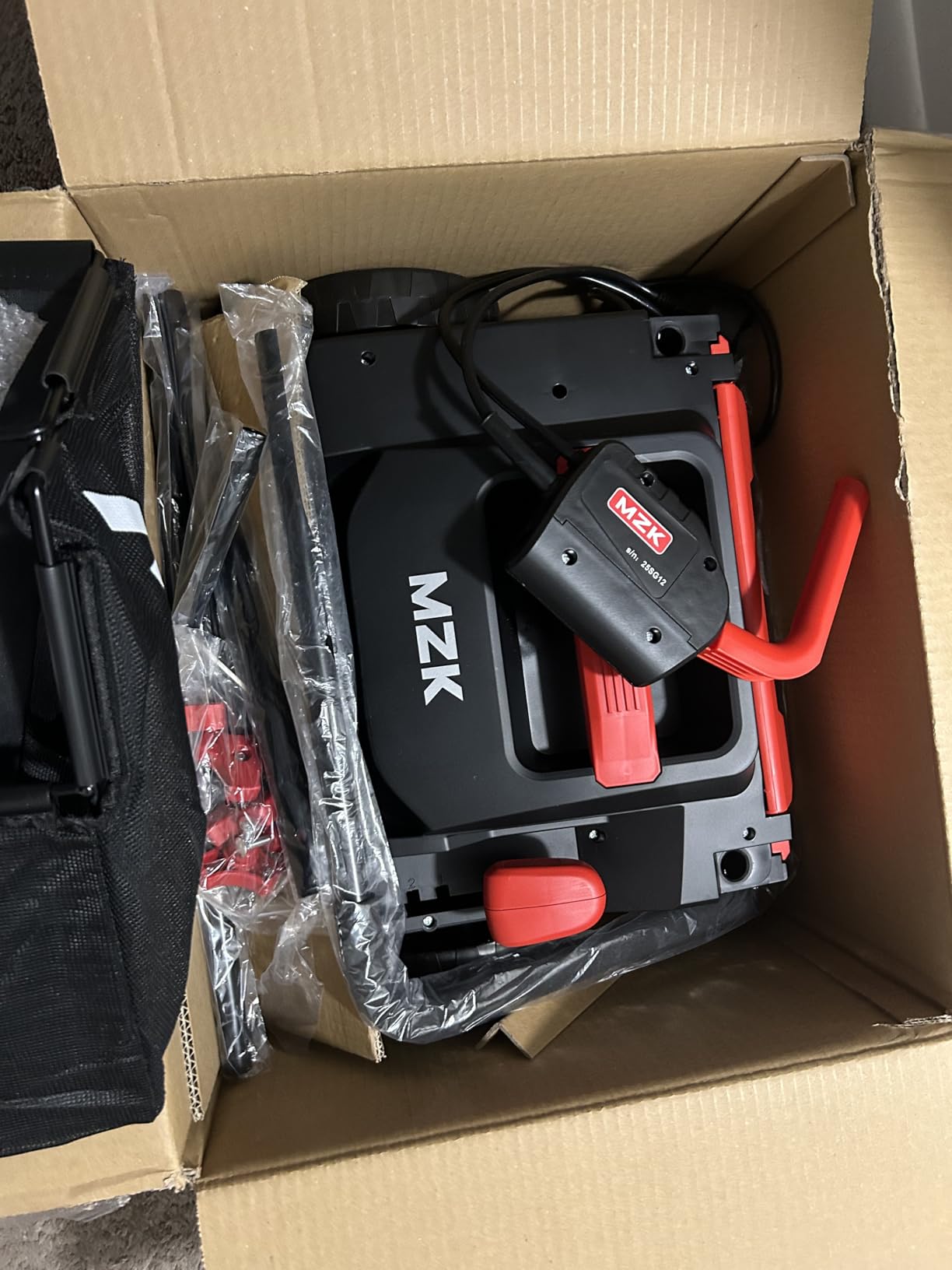 MZK 13-inch 13-Amp 2-in-1 Electric Dethatcher and Scarifier w/Removeable 4-Position Height Adjustment, Lawn dethatcher w/8-Gallon Thatch Collection Bag, Keep Lawn Health (RED) customer photo 1