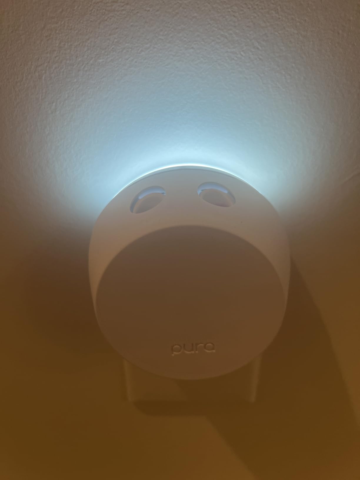 Pura 4 Smart Fragrance Diffuser - Adjustable Home Diffuser with LED Light & Wi-Fi, 2025 Version customer photo 1