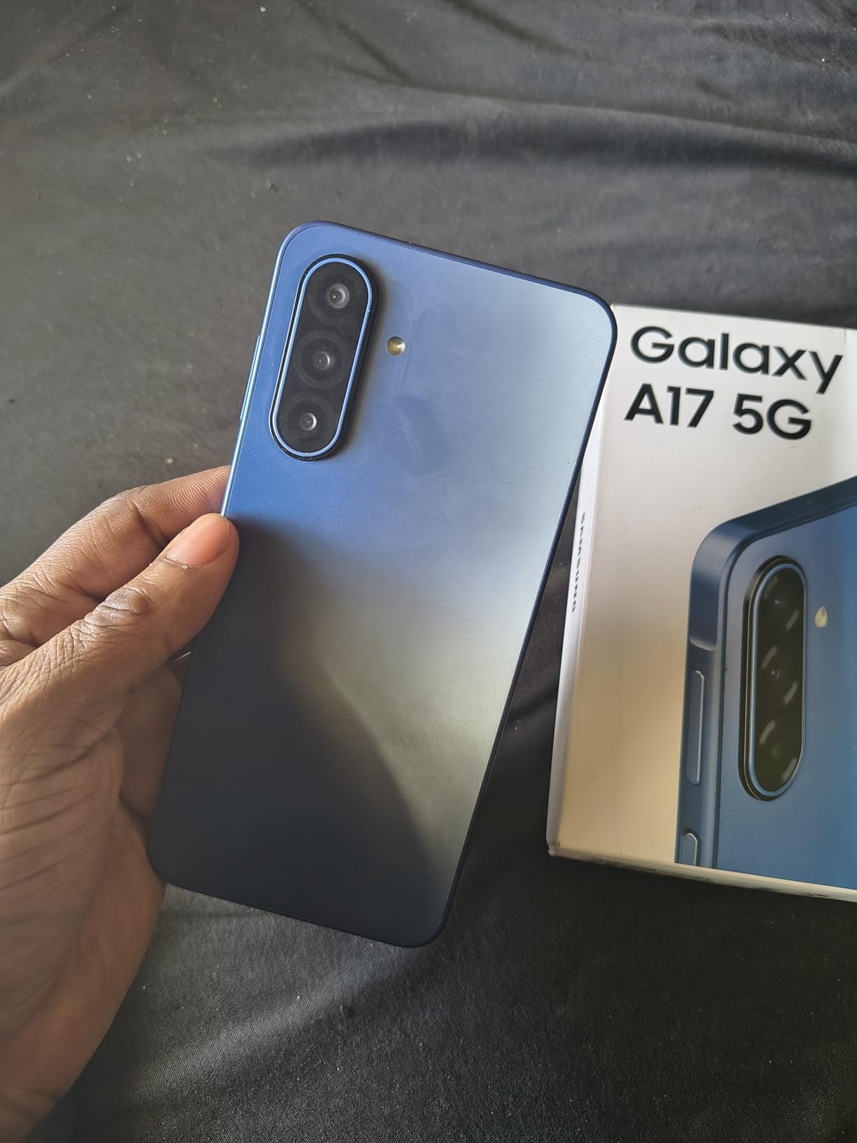 Samsung Galaxy A17 5G Smart Phone, 128GB, Large AMOLED, High-Res Camera, Durable Design, Super Fast Charging customer photo 1