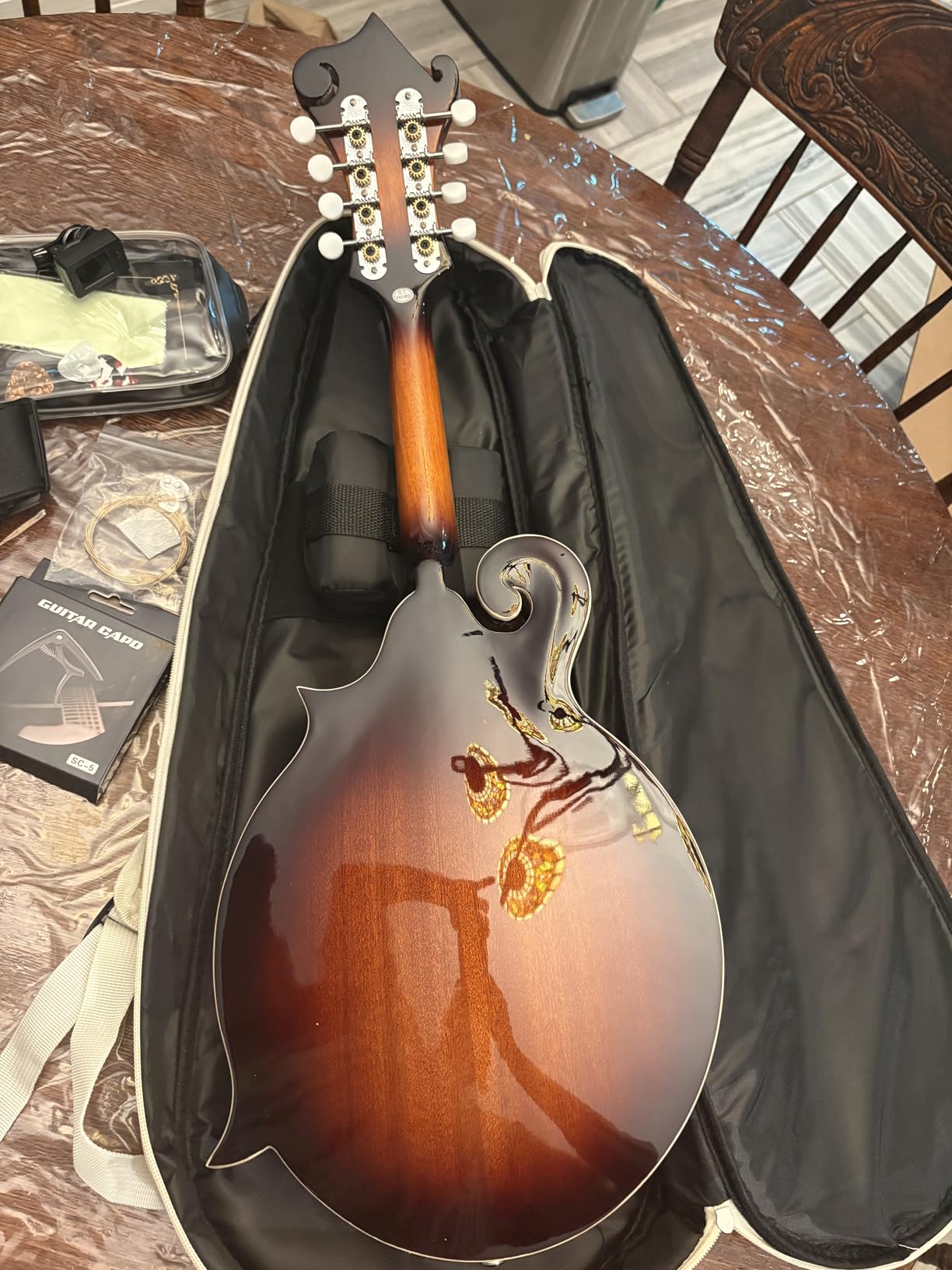 AKLOT F-Style Acoustic Mandolin: Hand-Carved Classic Scroll Headstock, Mahogany Body, Deluxe Bundle with Padded Bag customer photo 1