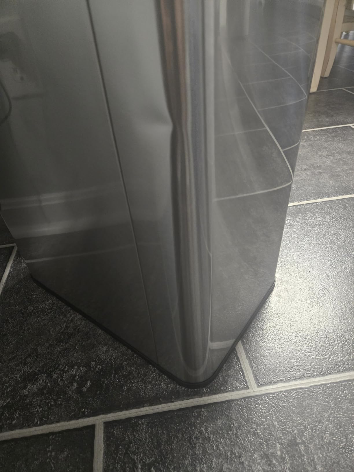 Kitchen Trash Can Touchless, 15 Gallon/55 L Stainless Steel Automatic Motion Sensor Trash Can, Type-C Rechargeable Garbage Can with Lid, Silent Close, Touchless Trash Bin for Home Kitchen, Silver customer photo 2