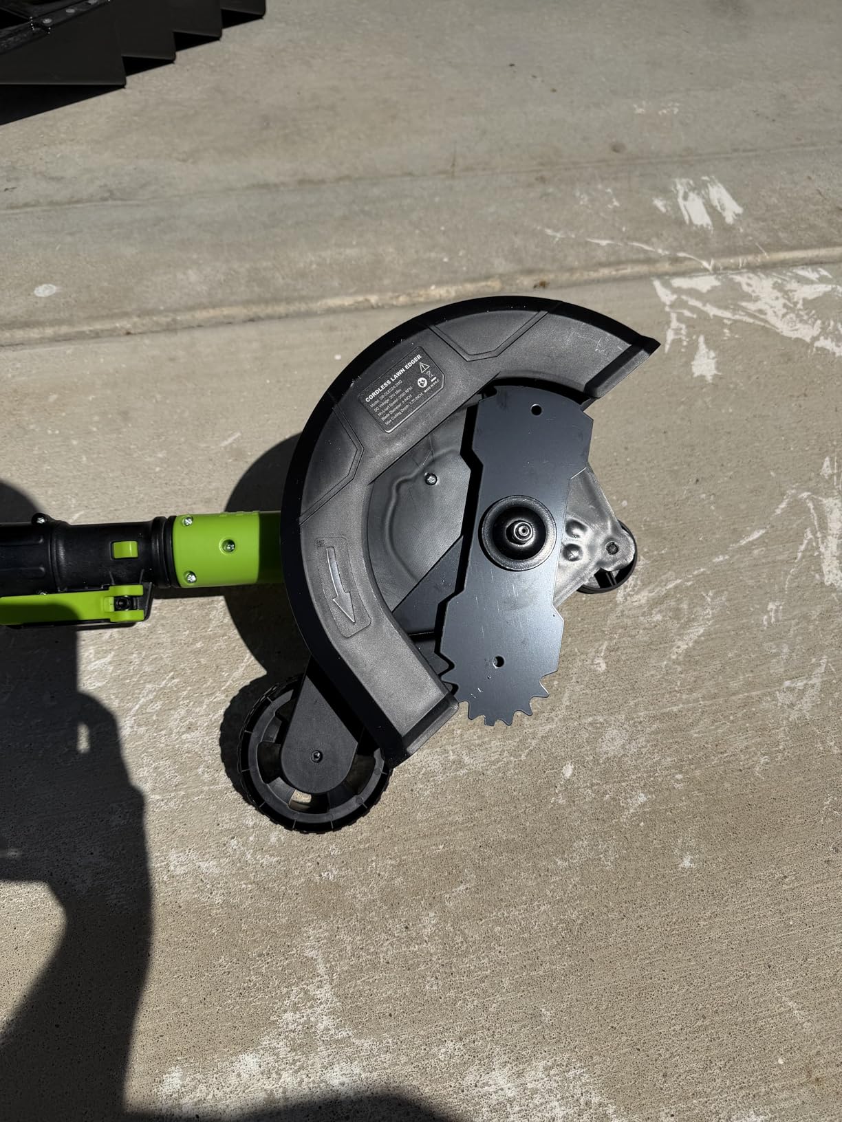 Cordless Lawn Edger, 20V Battery Powered Edger for Lawns with 9-Inch Blade & Dual Wheels, 3500RPM Electric Lawn Edger with 3 Depth Settings, 2 x 2.0Ah Batteries & Charger for Driveway, Sidewalk customer photo 2