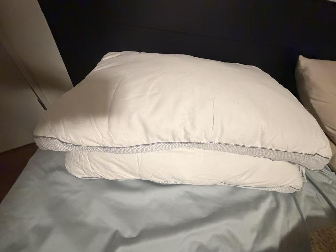 Goose Down Bed Pillows Queen Size Set of 2 (White), Hotel Collection Pillows for Sleeping, Gusseted Pillow for Side, Back, or Stomach Sleepers, 20