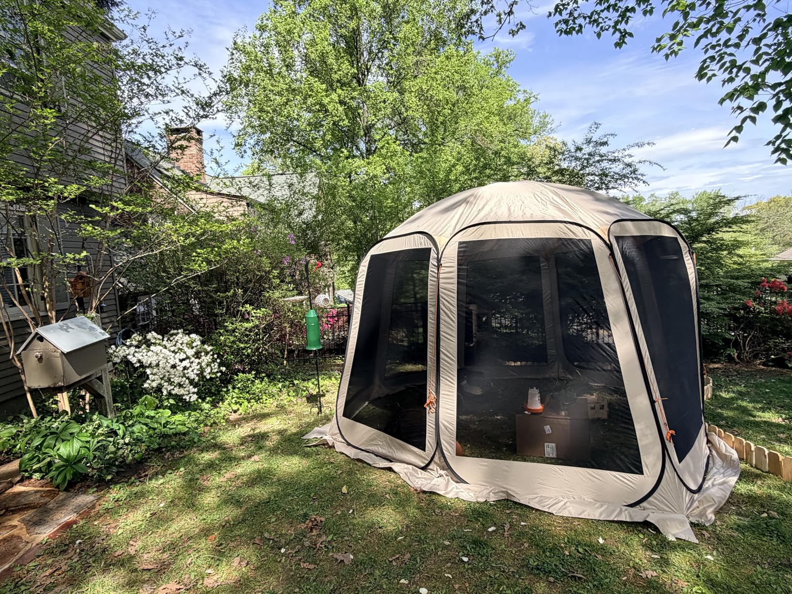 Screen House Tent VEVOR 6x6FT Pop-Up Screen Tent for 4-6 Person, Portable Screen Room Gazebo with Netting, Carry Bag & Ground Stakes, Instant Screen Canopy for Patio Backyard Garden Camping customer photo 2