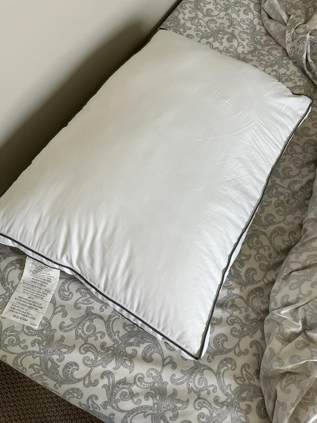 Goose Down Pillows for Neck Pain - Perfect Balance of Softness and Support, Relief for Side and Back Sleepers, Hotel Down Pillows Queen/Standard Size Set of 2 customer photo 2