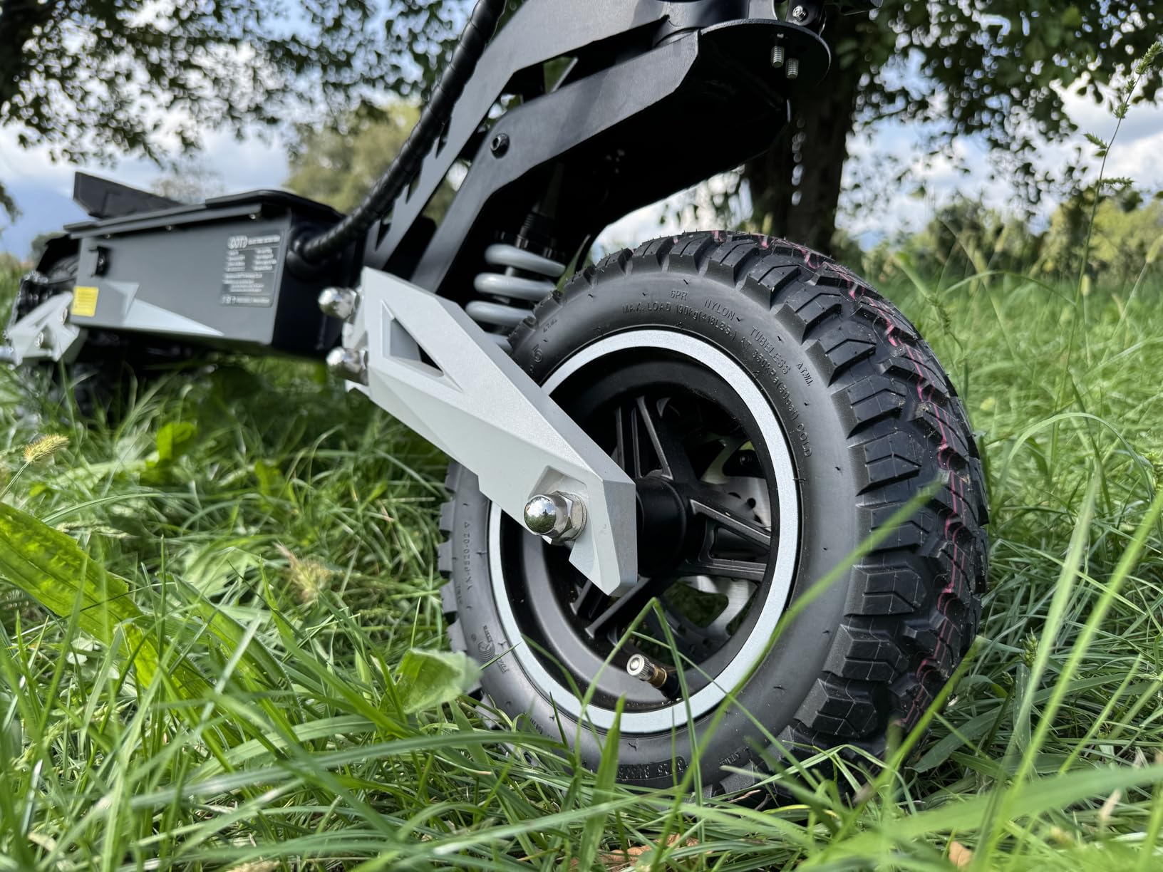 T10 Electric Scooter for Adults, 48V 18AH Battery Up to 46 Miles Long Range & Powerful Motor, 34 MPH Max Speed, 11 Inch All-Terrain Tires Folding Commuter E Scooter with Dual Suspension & LCD Display customer photo 1