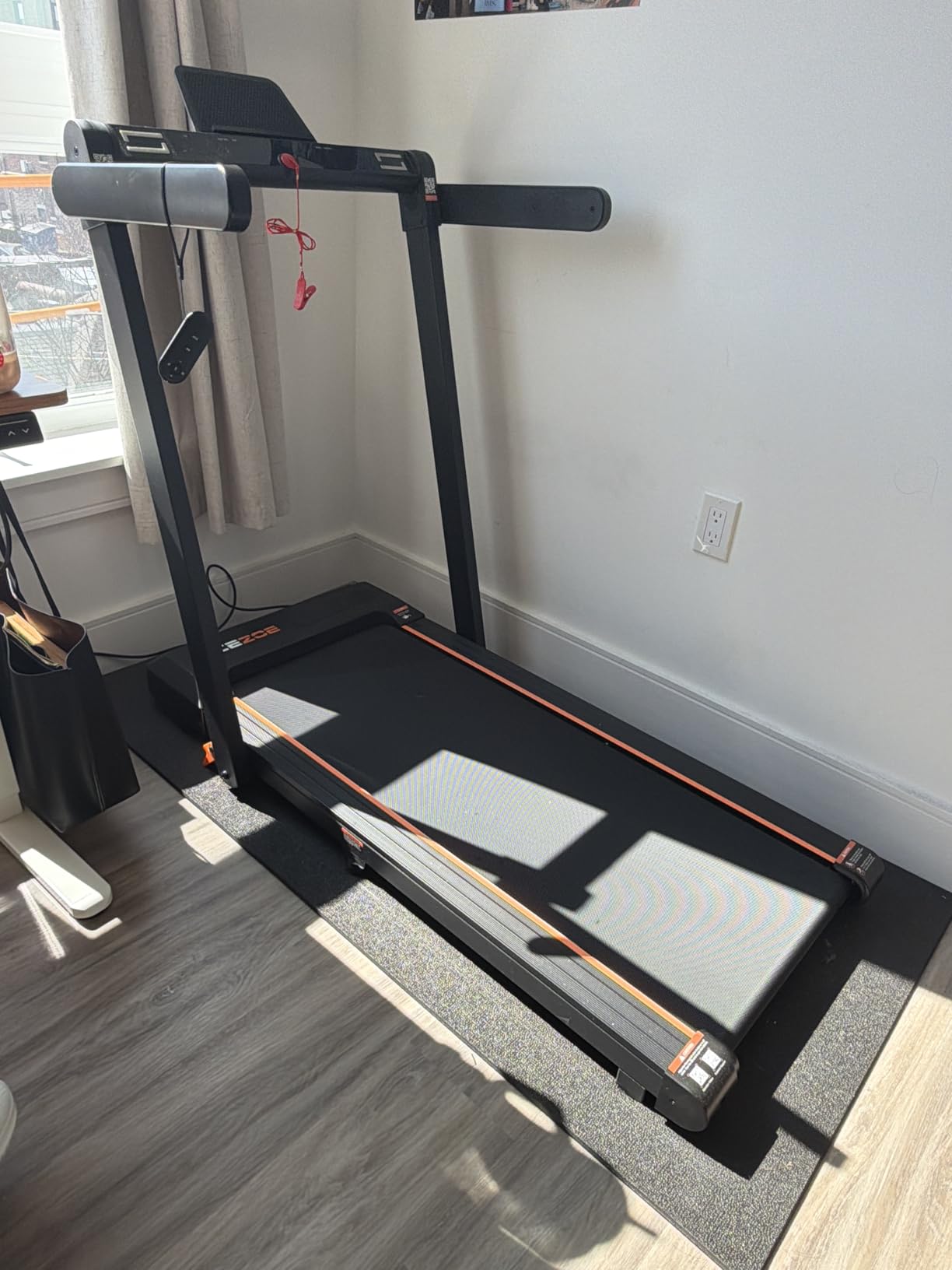 Foldable Treadmill with 0-15% Incline and Handle Bar, 2.5HP Treadmills for Home, Under Desk Treadmill with 300LBS Capacity, Walking Pad with Speaker, APP/Remote Control customer photo 2