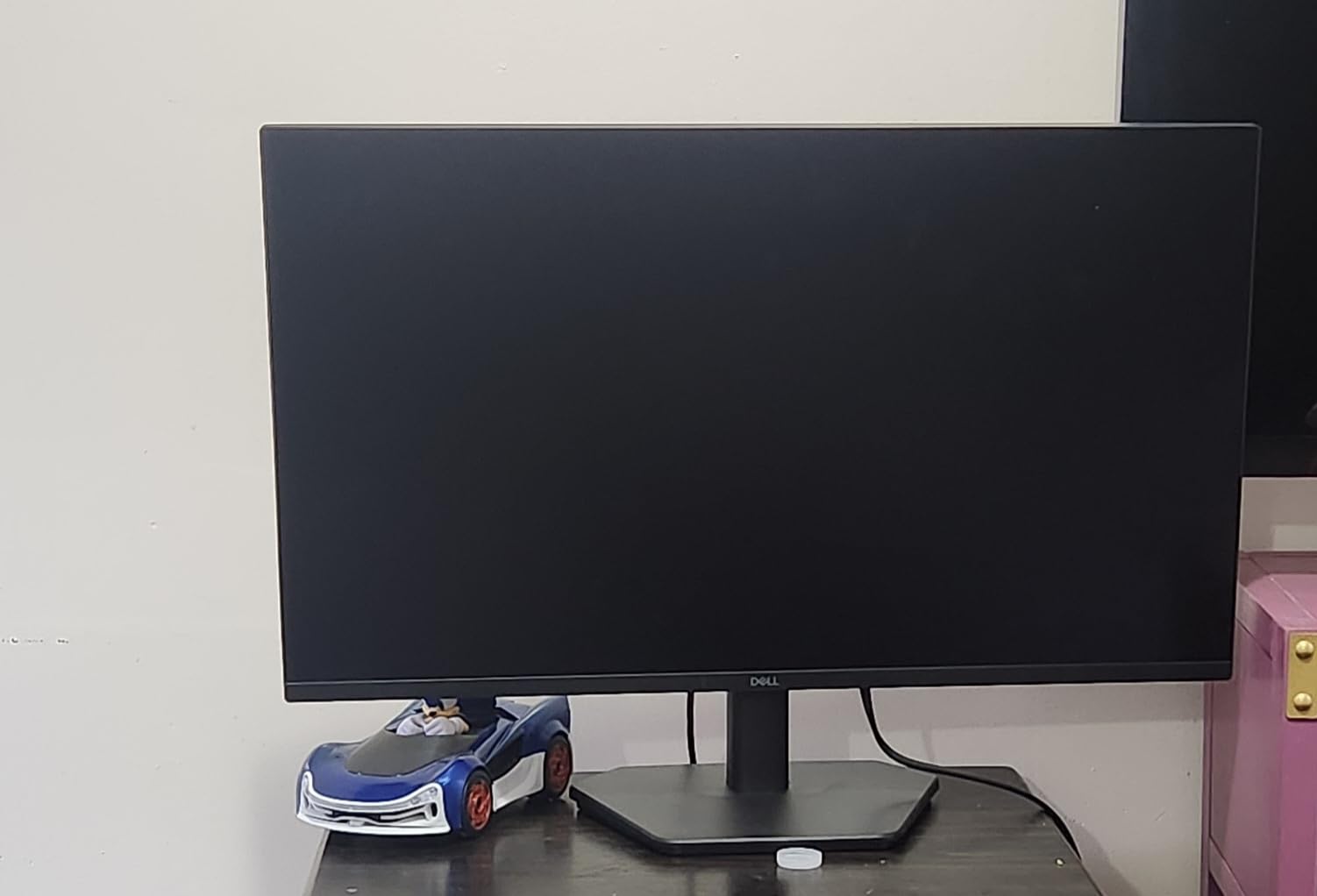 Dell 24 240Hz Gaming Monitor - SE2426HG - 23.8-inch FHD (1920x1080) 240Hz Display, in-Plane Switching (IPS) Technology, AMD FreeSync Premium, TUV 3-Star, 2X HDMI, DisplayPort 1.4, Tilt customer photo 1