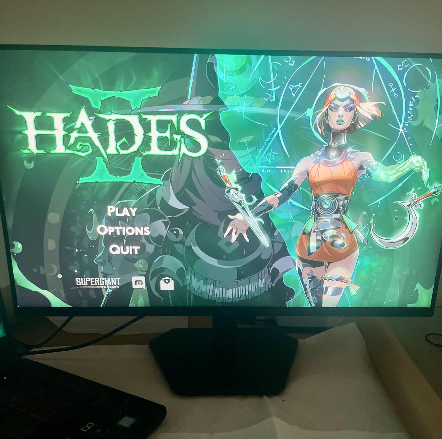 Dell 24 240Hz Gaming Monitor - SE2426HG - 23.8-inch FHD (1920x1080) 240Hz Display, in-Plane Switching (IPS) Technology, AMD FreeSync Premium, TUV 3-Star, 2X HDMI, DisplayPort 1.4, Tilt customer photo 2