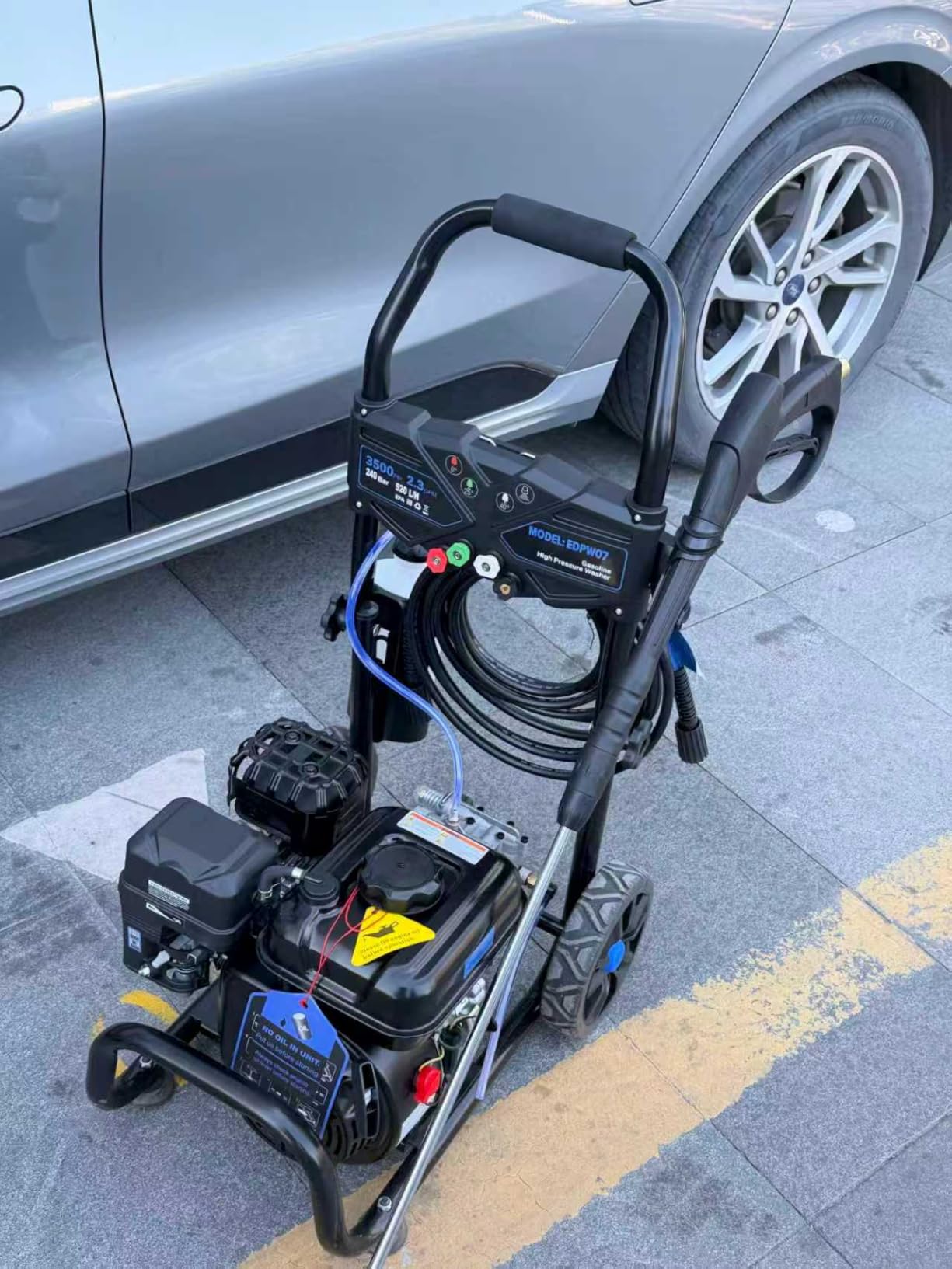 3500 PSI Gas Pressure Washer, 2.3GPM Gas Powered Power Washer with 209cc OHV Engine, Soap Tank, 25FT Pressure Washer Hose,Pressure Gun & 4 Nozzles for Cars/Driveways/Homes/Patios customer photo 1