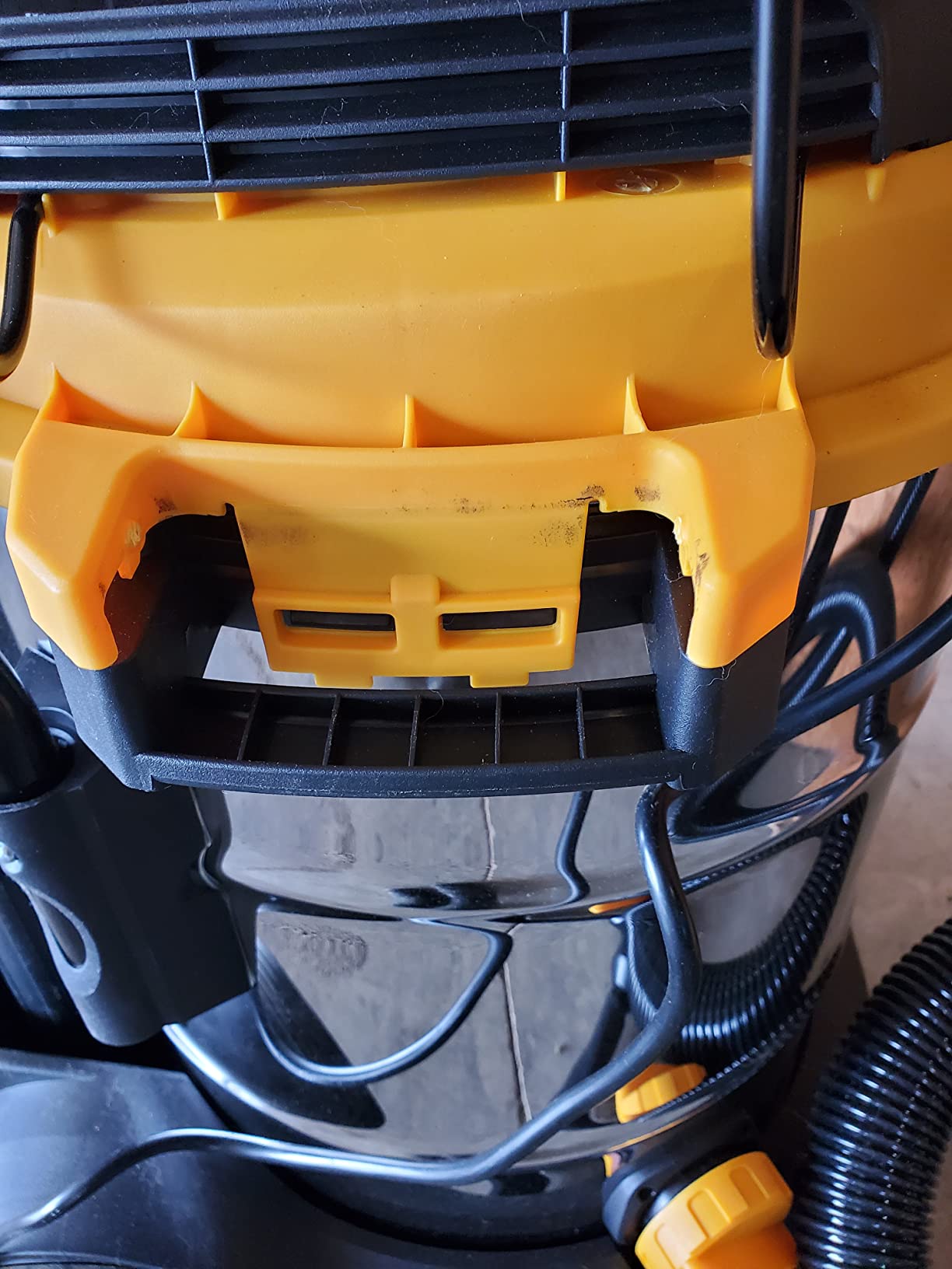 Vacmaster Professional Beast Series 14-Gallon 6.5 Peak HP Wet/Dry Vacuum - VJE1412SW 0203 customer photo 2