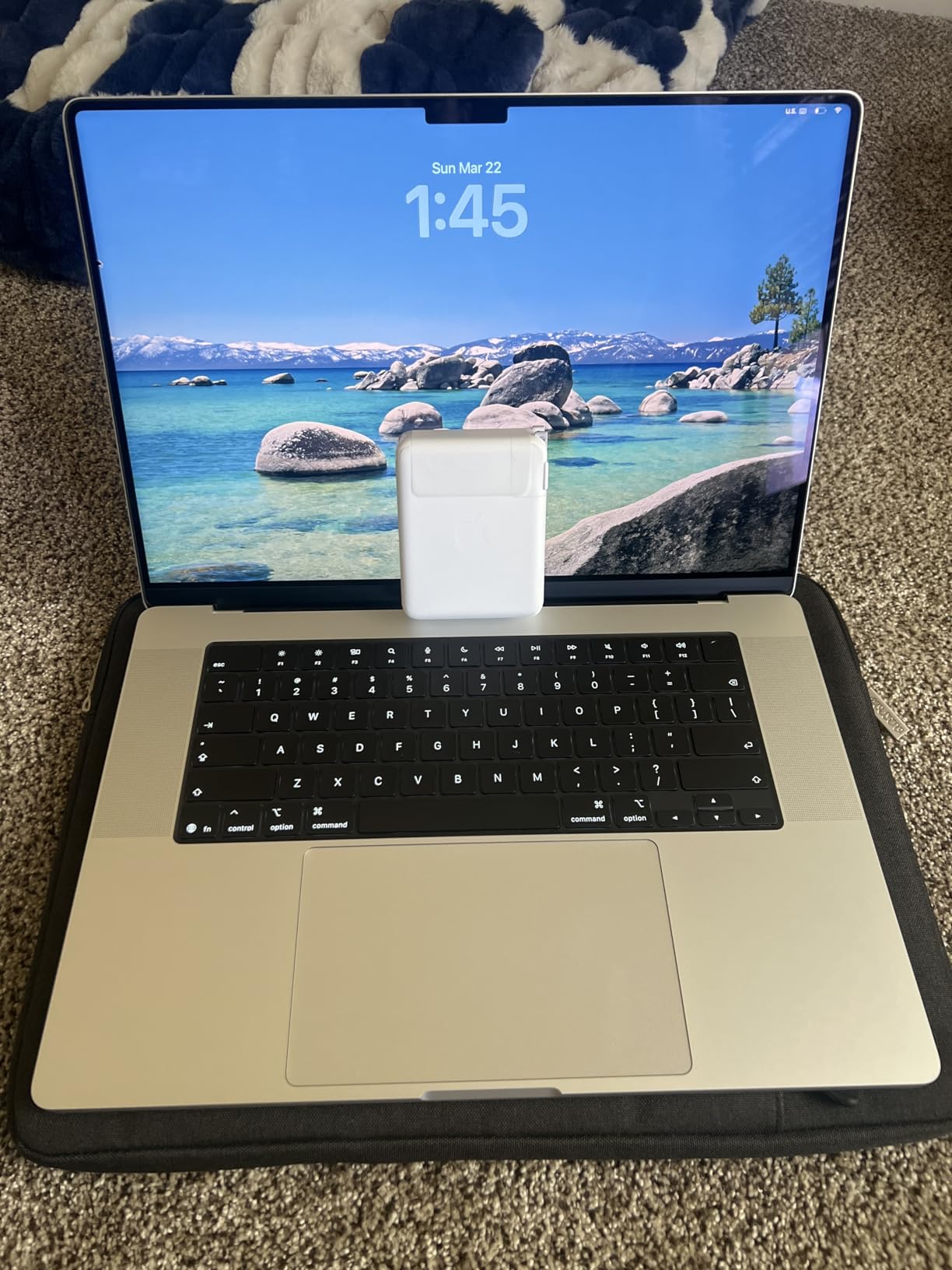 2026 MacBook Pro Laptop with Apple M5 Pro chip with 18-core CPU and 20-core GPU: Built for AI, 16.2-inch Liquid Retina XDR Display, 24GB Unified Memory, 1TB SSD, Wi-Fi 7; Silver customer photo 2