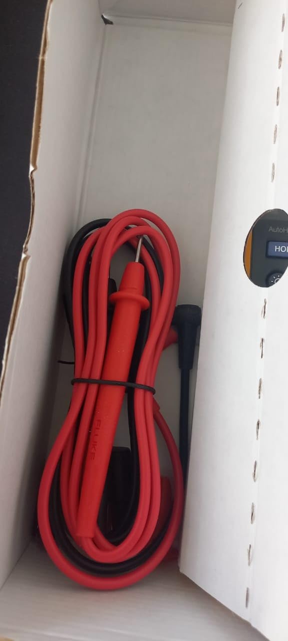 Fluke 179 Multimeter with Backlight, Includes Built-In Thermometer to Measure Temperature, True-RMS AC Current and Voltage customer photo 2