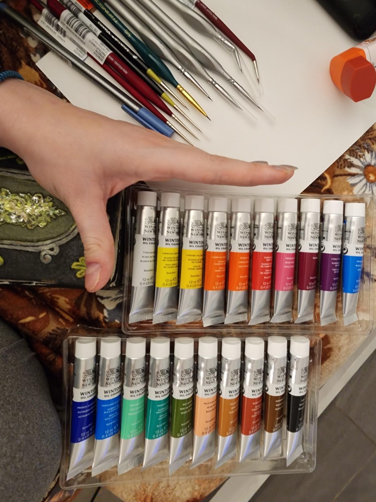 Winsor & Newton Winton Oil Color Paint, Studio Set, 10 x 37ml Tubes, Blue,Red,White, 12 Piece Set customer photo 1