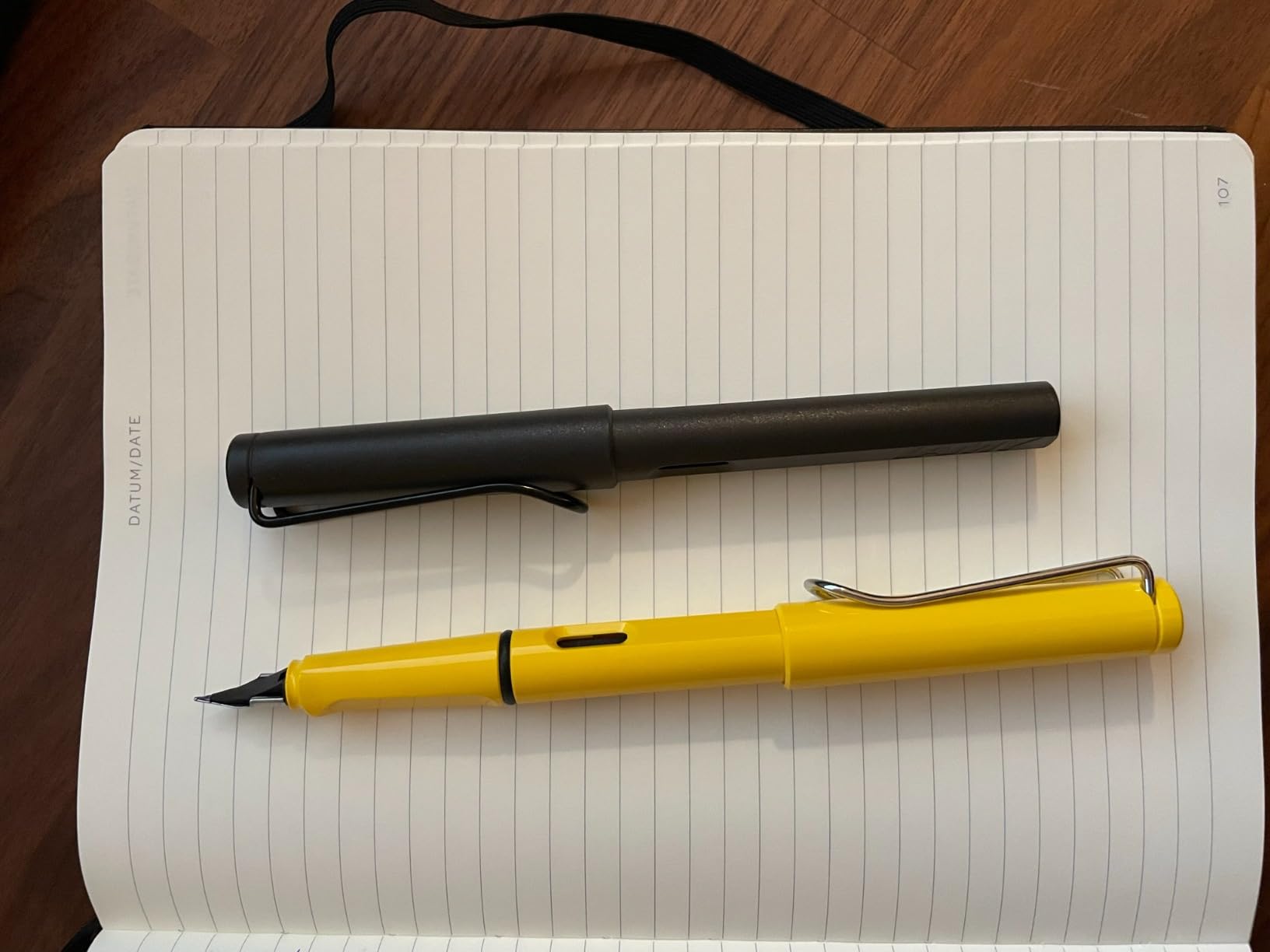 LAMY safari umbra - Fountain Pen with ergonomic grip & polished steel nib in size F - ideal for any Writing & Calligraphy customer photo 1