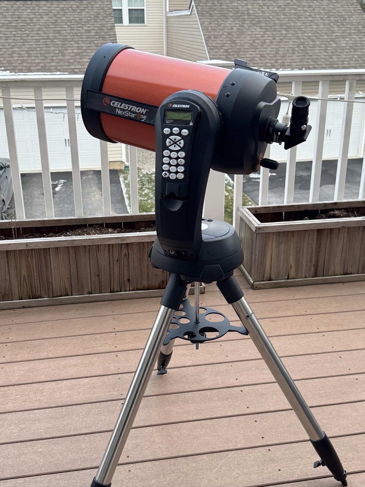 Celestron NexStar 6SE Computerized Telescope - 6-Inch Schmidt-Cassegrain Optical Tube - Fully Automated GoTo Mount with SkyAlign - 40,000+ Object Database customer photo 2