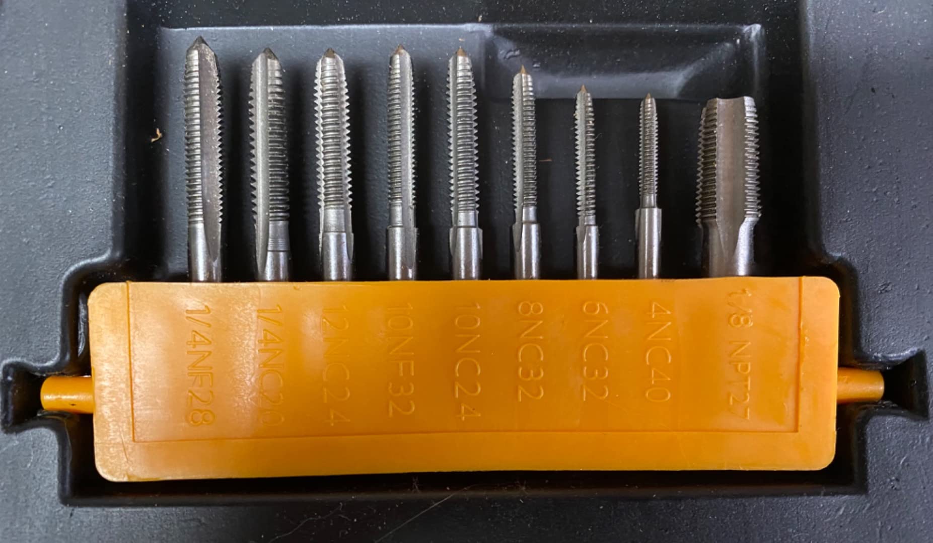GEARWRENCH 77 Piece SAE/Metric Ratcheting Tap and Die Set - 3887 customer photo 2