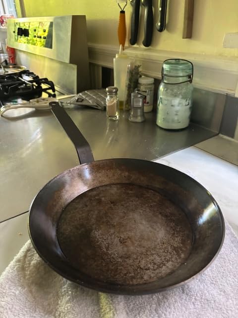 Matfer Bourgeat Black Carbon Steel Frying Pan, 11 5/8 Inch customer photo 2