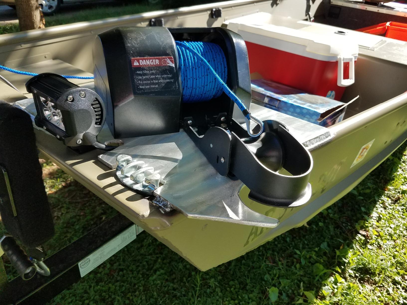 Camco TRAC-Outdoor Products Fisherman 25-G3 Electric Anchor Winch - Anchors Up to 25 lb. - Includes 100-feet of Pre-Wound Anchor Rope with Use (69002), Black customer photo 1