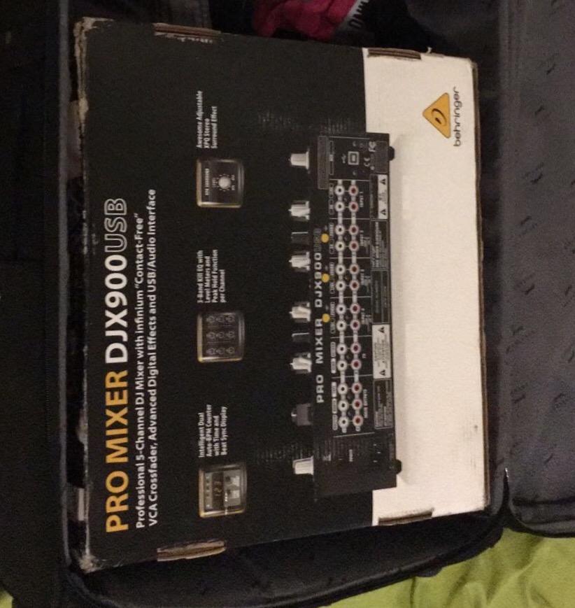 Behringer PRO MIXER DJX900USB Professional 5 Channel DJ Mixer with INFINIUM Contact-Free VCA Crossfader customer photo 1