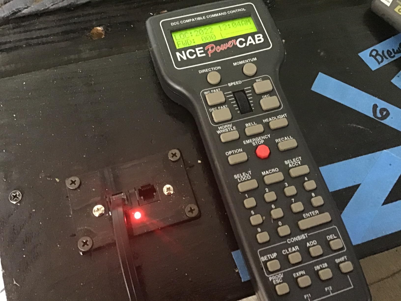 NCE Power Cab DCC Starter Set NCE5240025 customer photo 2
