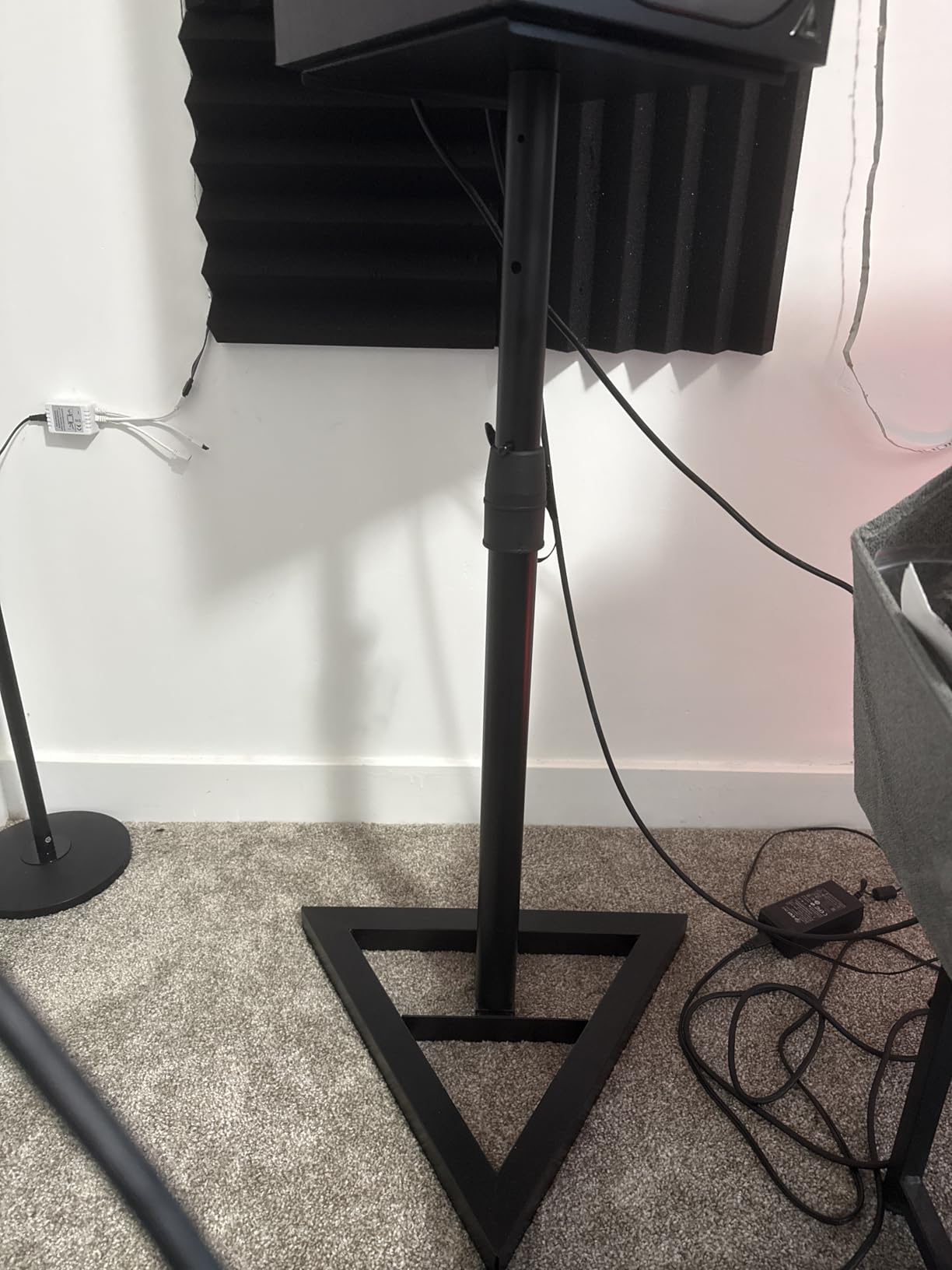 Rockville RVSM1 Pair of Near-Field Studio Monitor Stands, Adjustable Height 33-45in, Heavy-Duty Steel, EVA Foam Padding, Vibration Reduction, for Home Studio Musicians and Audio Engineers customer photo 1