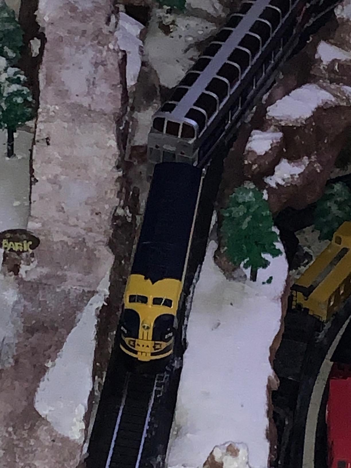Bachmann Trains - Thunder Chief DCC Sound Value Ready To Run Electric Train Set - HO Scale Black 0.5 Liters customer photo 1