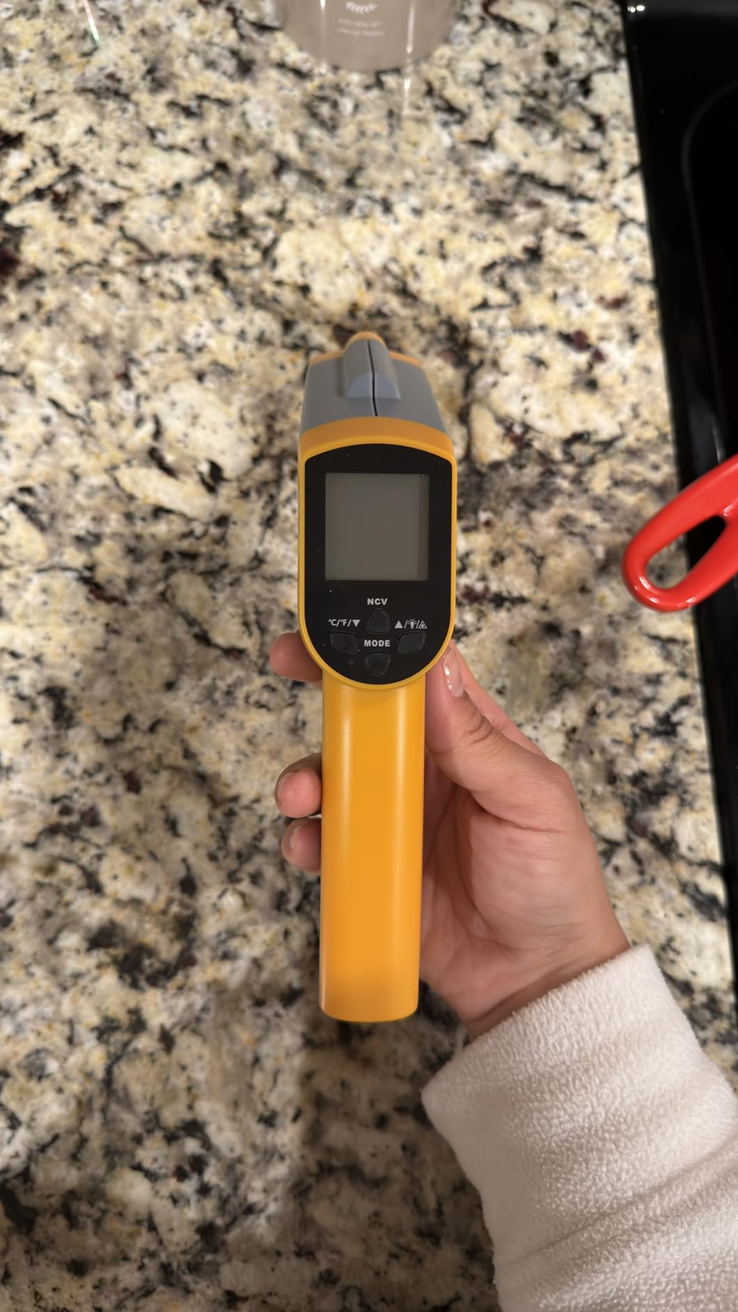 Etekcity Infrared Thermometer Laser Temperature Gun 1080, -58°F~ 1130°F for Meat Food Candy Pizza Oven, Heat Gun for Cooking, Kitchen, Fridge, Reptile, BBQ, HAVC, Adjustable Emissivity & Max Measure customer photo 2