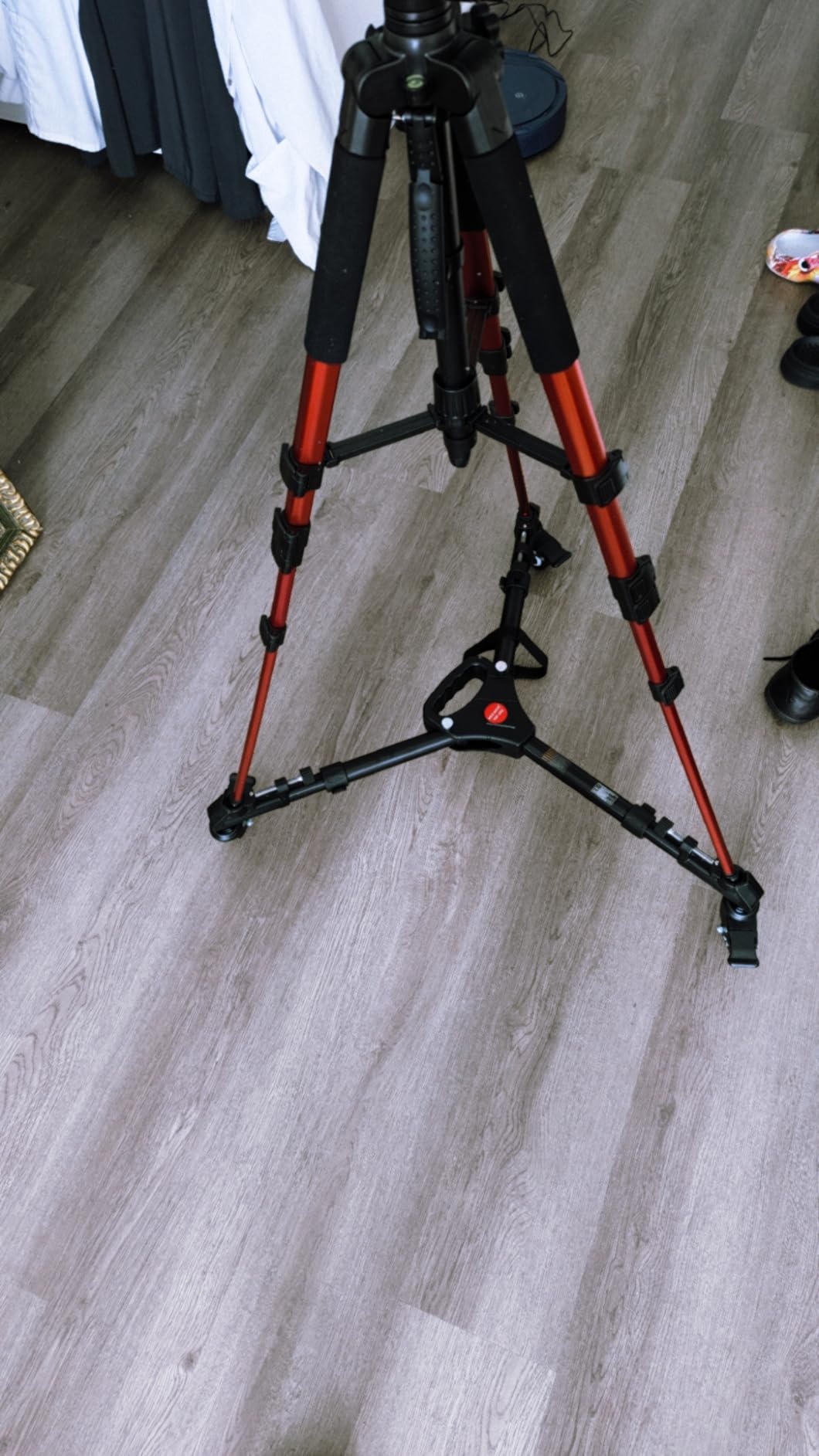 NEEWER Photography Tripod Dolly, Heavy Duty 33lbs Capacity Tripod Wheels with 2 inch Rubber Wheels, Adjustable Leg Mount and Carry Bag for Canon Nikon Sony DSLR Cameras Camcorder Photo Video Lighting customer photo 2