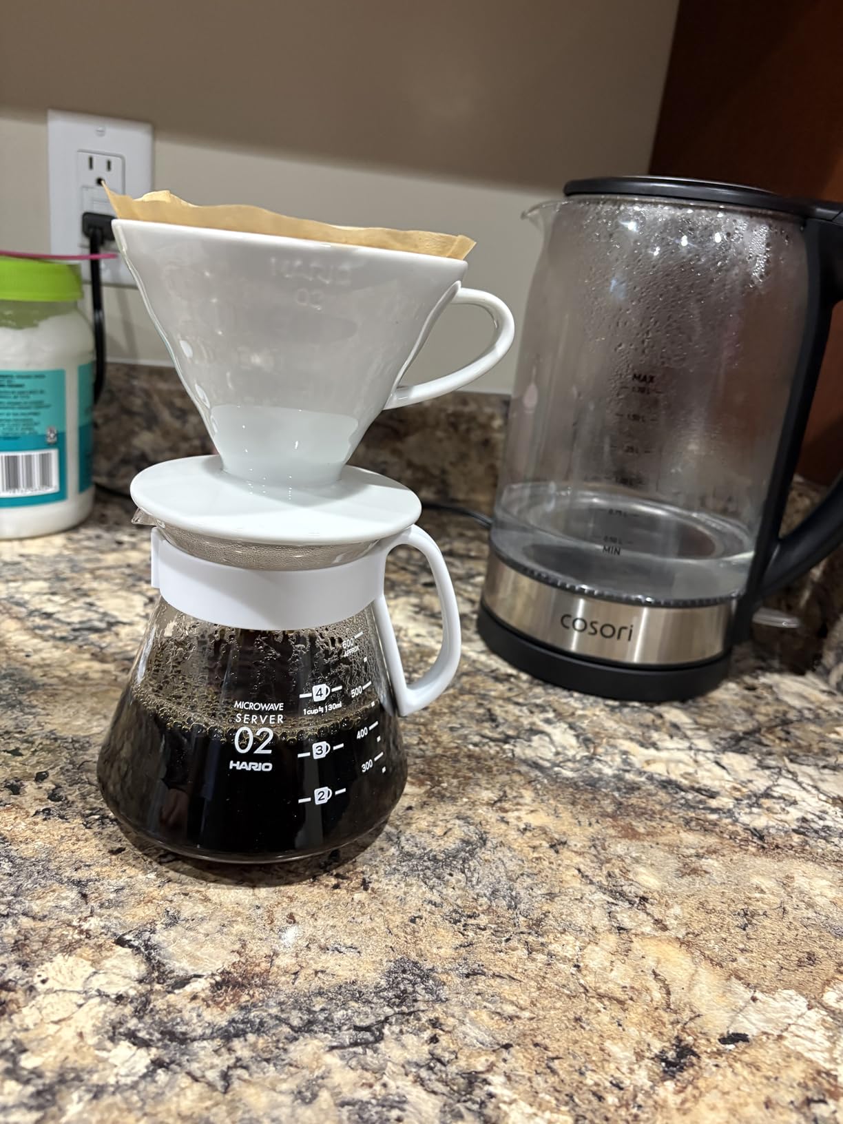 Hario V60 Ceramic Pour Over Coffee Set, Size 02, White customer photo 1