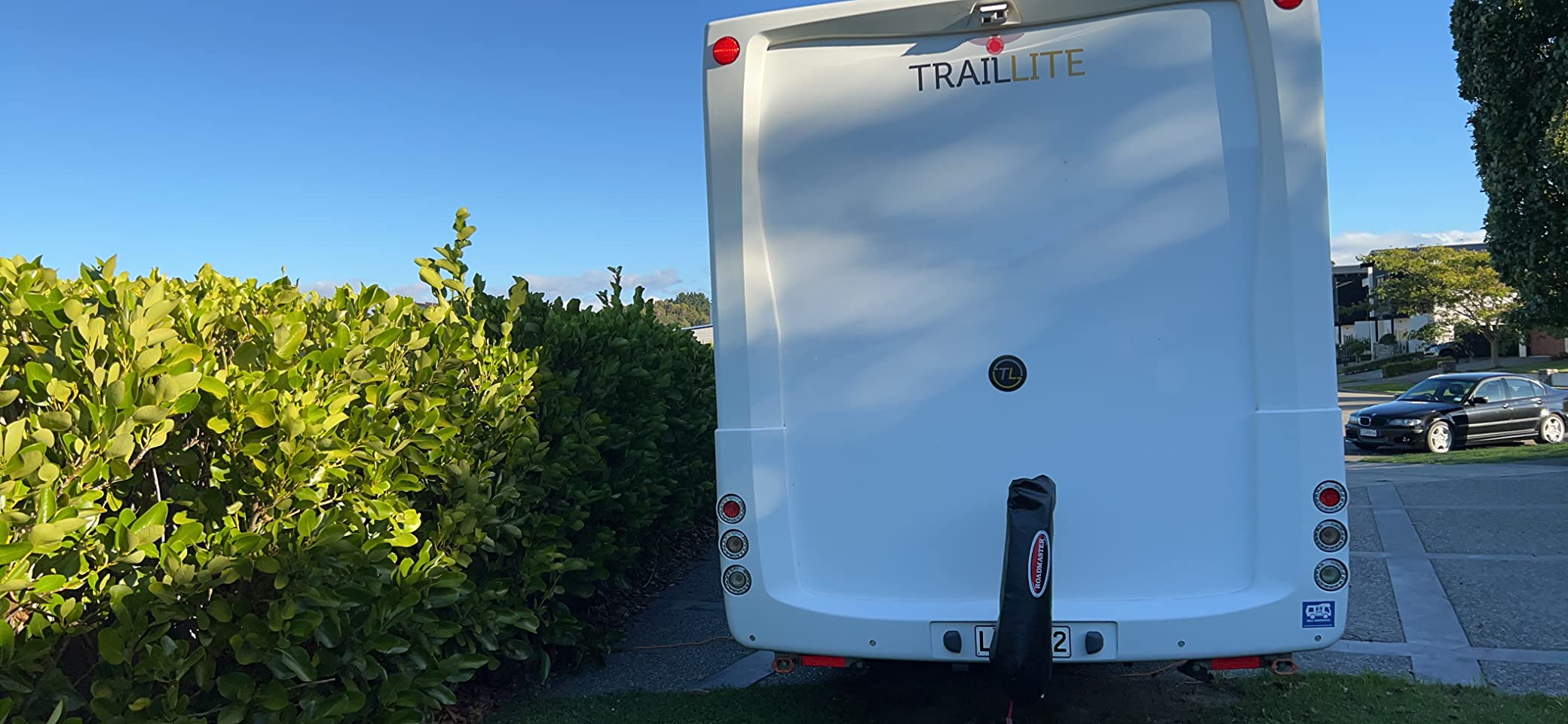 Roadmaster 676 Nighthawk Tow Bar fits Roadmaster Baseplates | Hauls Up to 8,000 lbs | Non-Binding Design | Multi-Functional LEDs | Proudly Made in The USA customer photo 1
