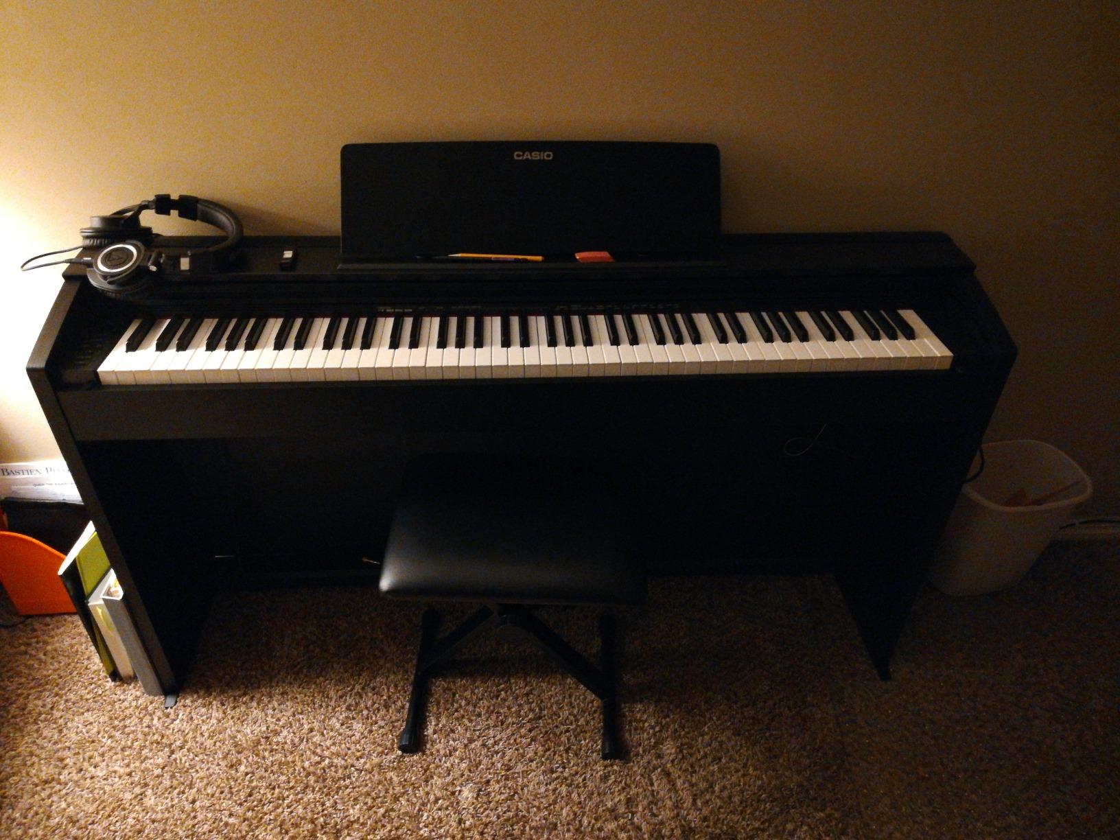 Casio Privia PX-870 - 88-Key Weighted Console Digital Piano | Tri-Sensor II Scaled Hammer Action Keys| Elegant Design | Powerful 40W 4-Speaker Sound, Concert Play, USB-MIDI | White customer photo 1