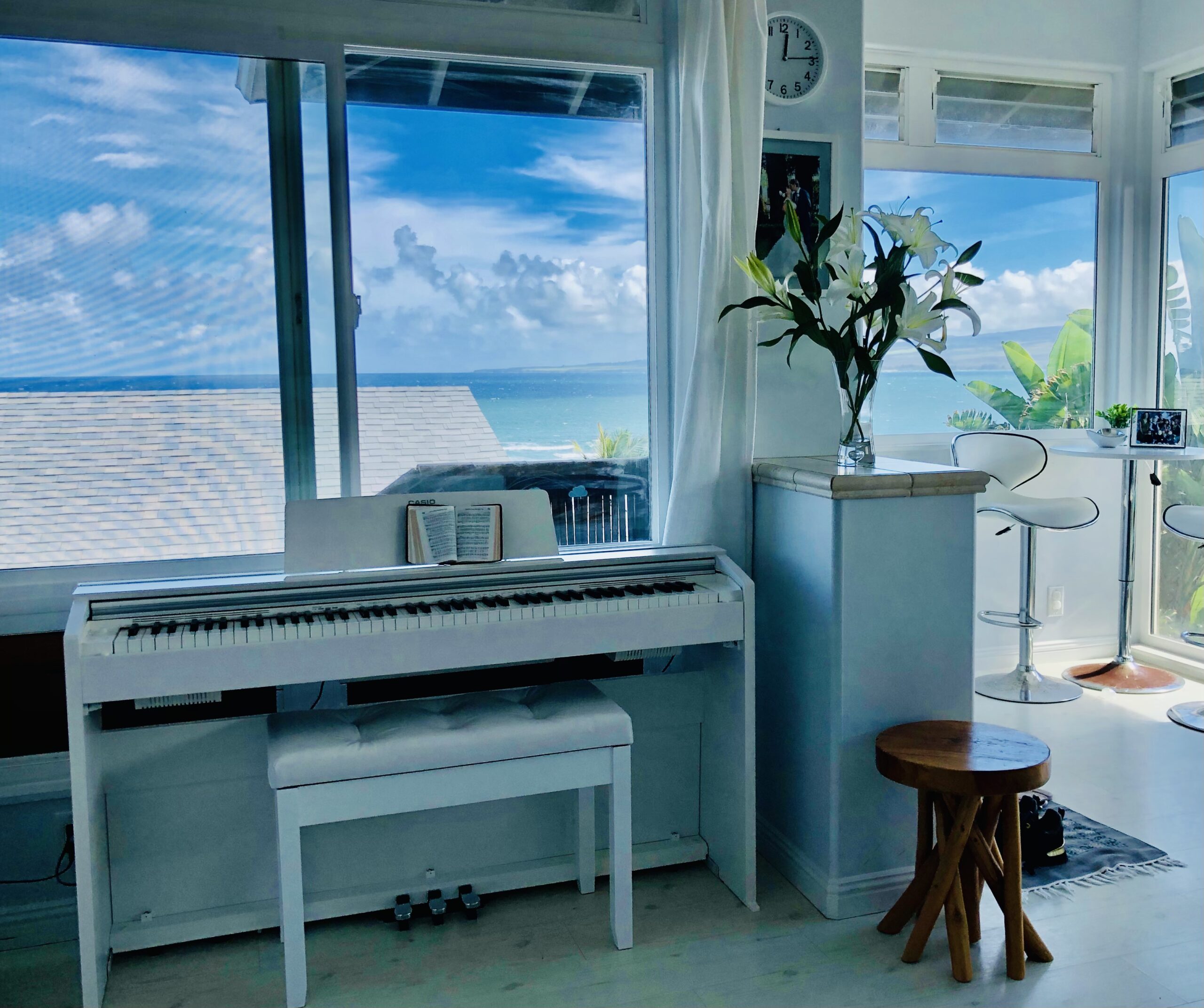Casio Privia PX-870 - 88-Key Weighted Console Digital Piano | Tri-Sensor II Scaled Hammer Action Keys| Elegant Design | Powerful 40W 4-Speaker Sound, Concert Play, USB-MIDI | White customer photo 2